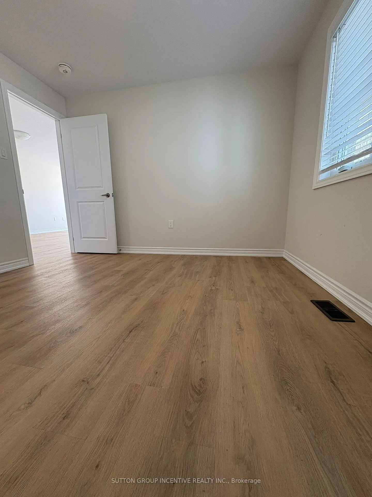 Photo 10 of Unit B, 1443 Benson Street, Innisfil, Alcona — HOMEH