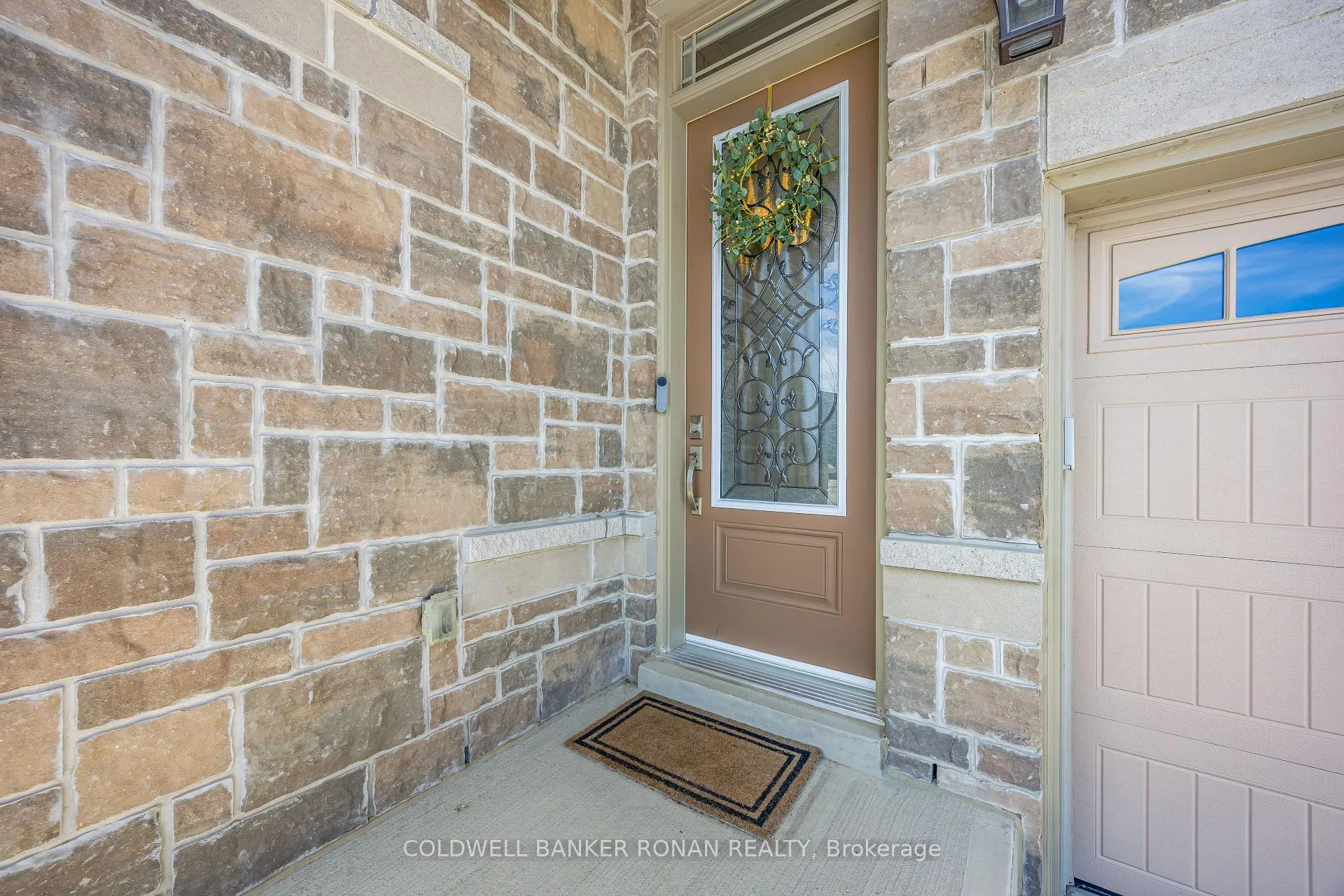 Photo 3 of 114 Summerhill Drive, New Tecumseth, Alliston — HOMEH