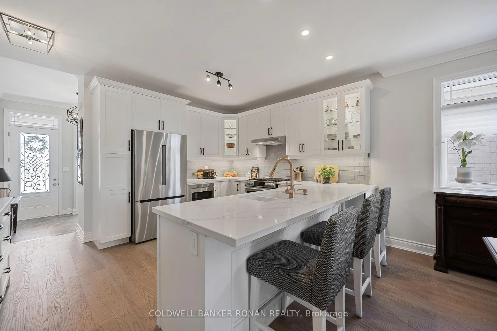 Photo 7 of 114 Summerhill Drive, New Tecumseth, Alliston — HOMEH