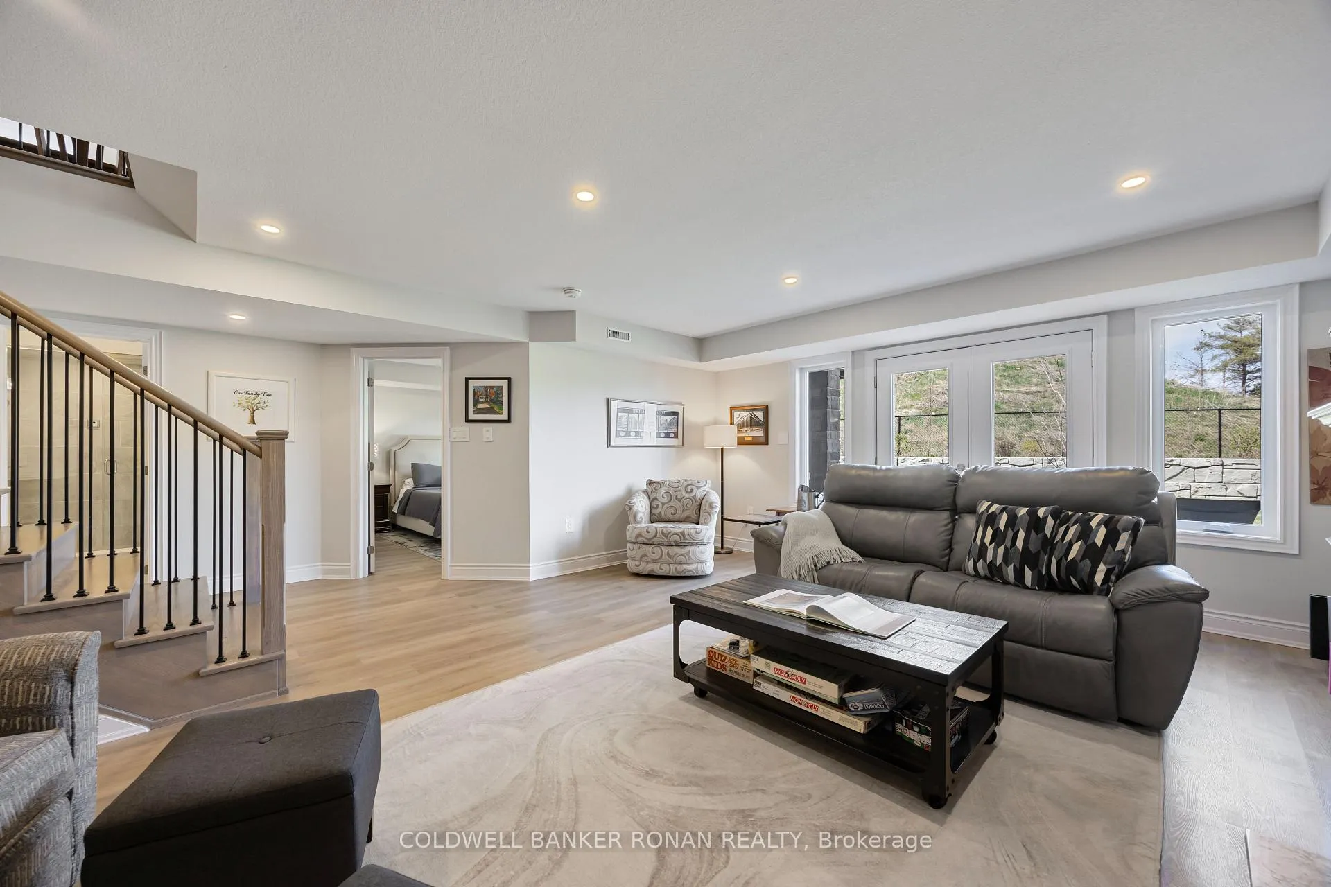Photo 33 of 114 Summerhill Drive, New Tecumseth, Alliston — HOMEH