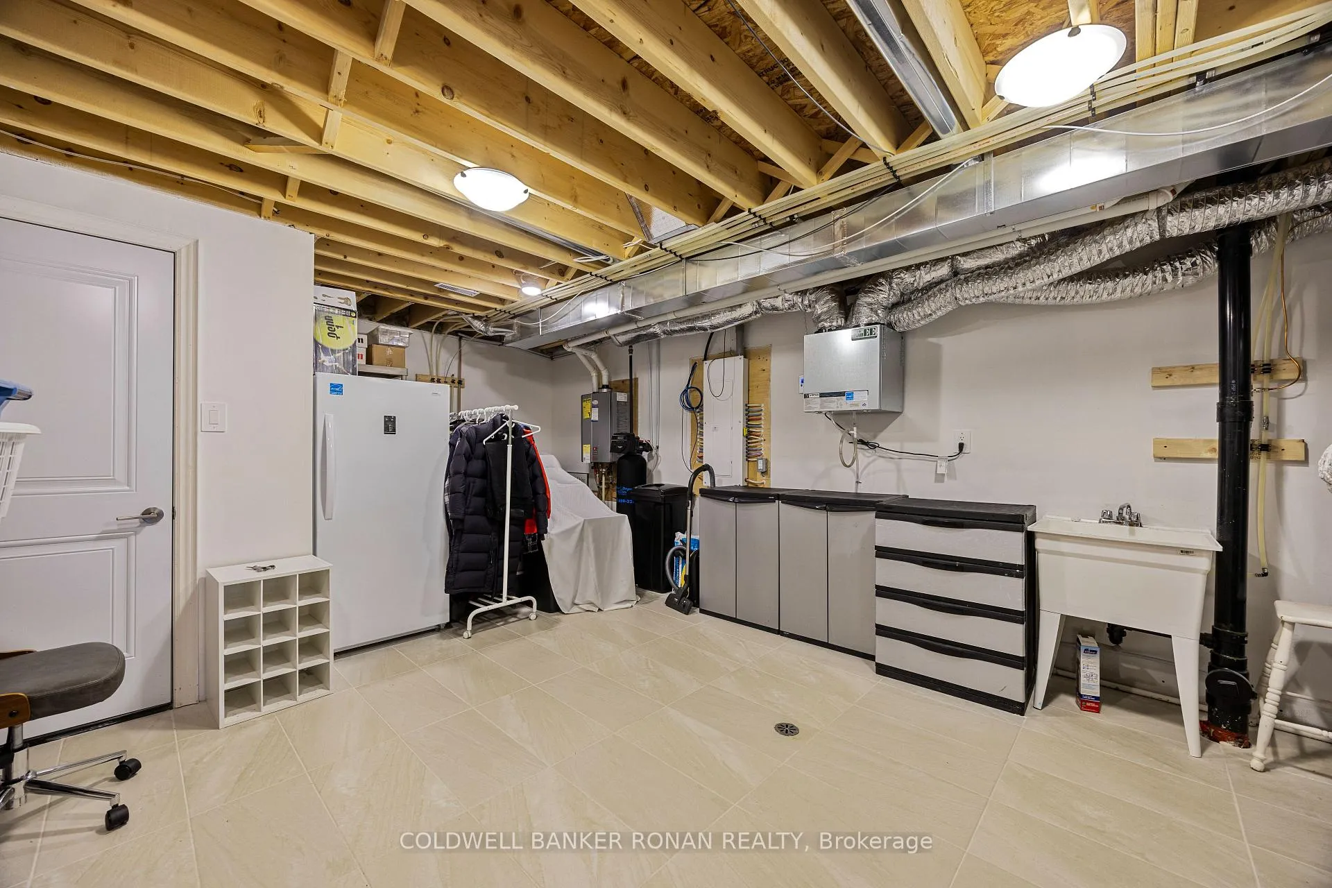 Photo 38 of 114 Summerhill Drive, New Tecumseth, Alliston — HOMEH