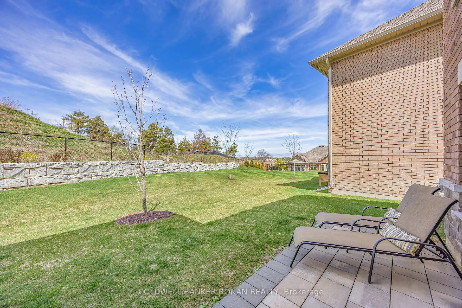 Photo 43 of 114 Summerhill Drive, New Tecumseth, Alliston — HOMEH