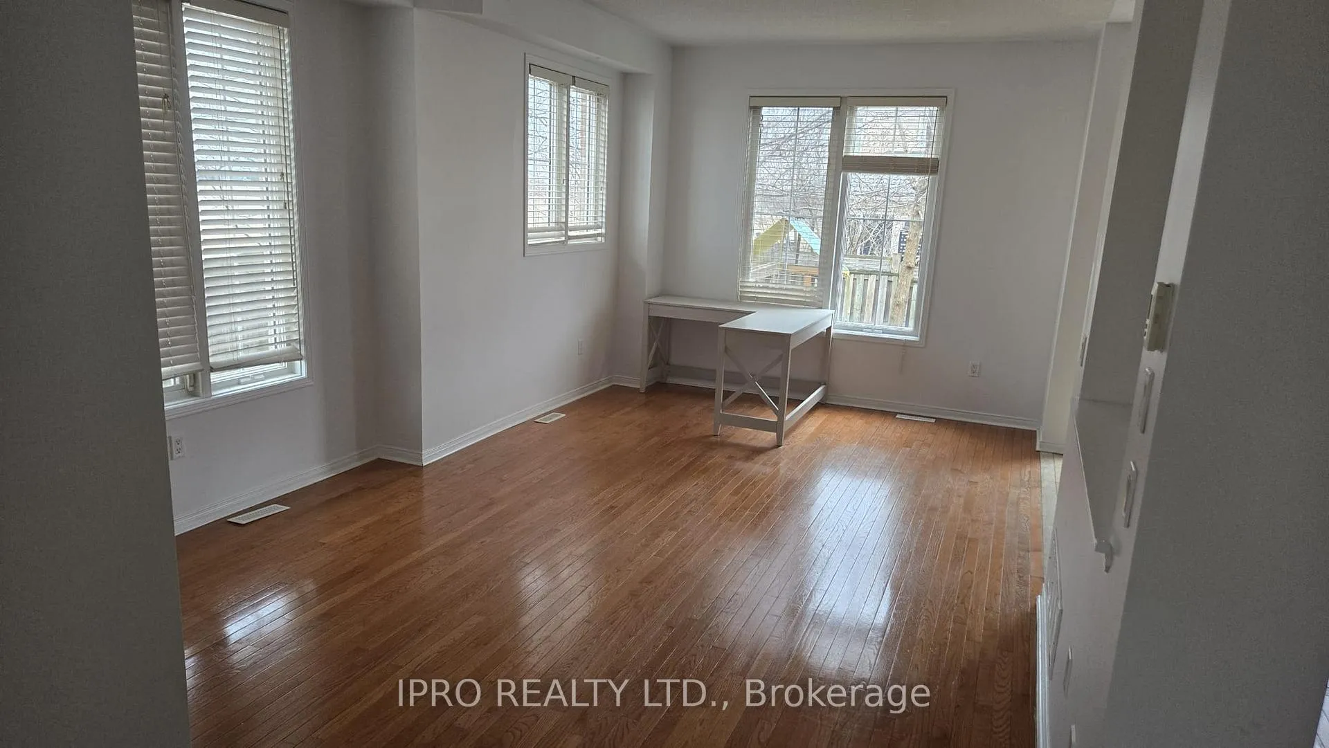Photo 2 of 41 Laughlin Hill Crescent, Ajax, Central East — HOMEH