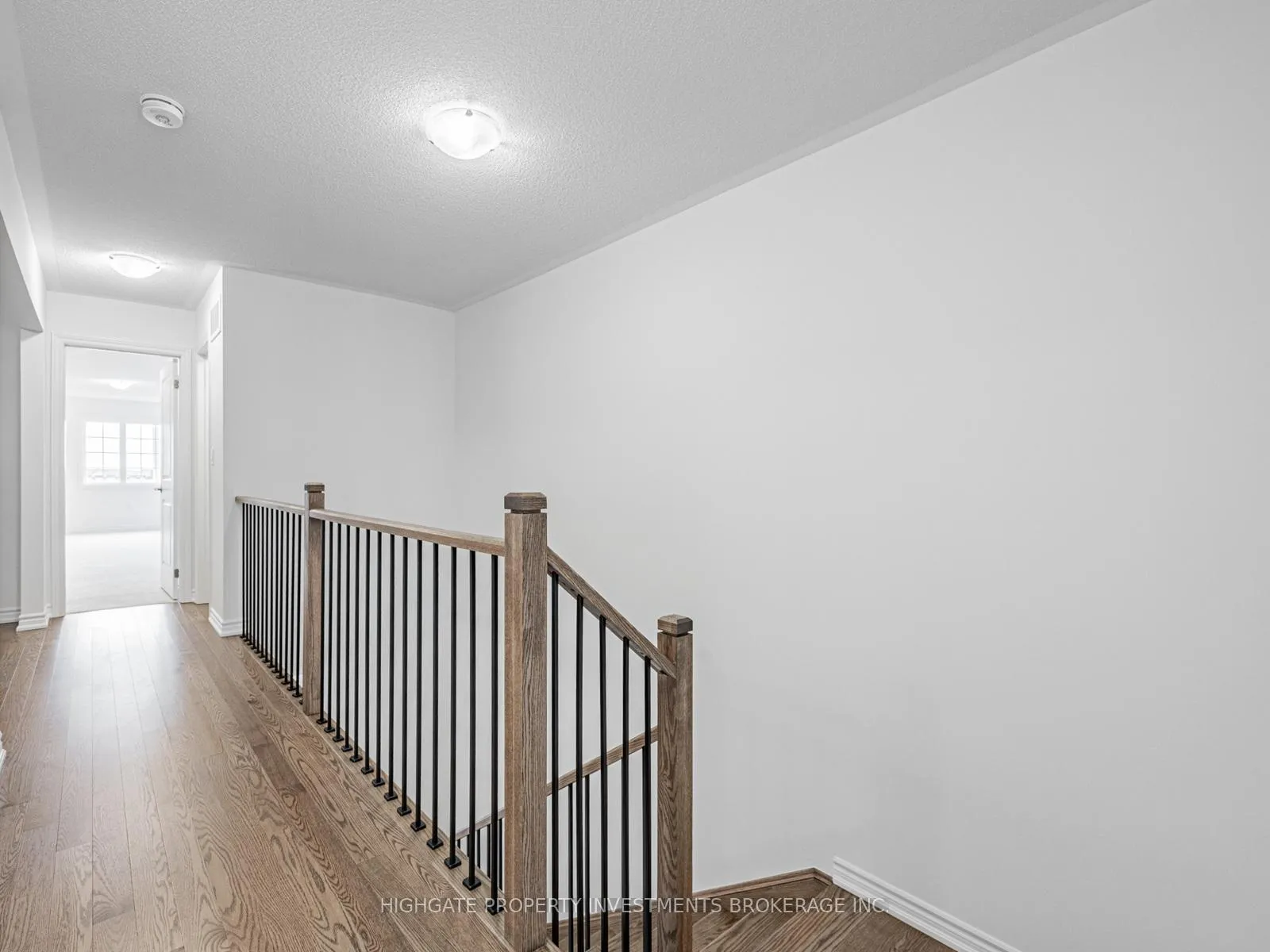 Photo 17 of 71 Reigate Avenue, Whitby, Williamsburg — HOMEH