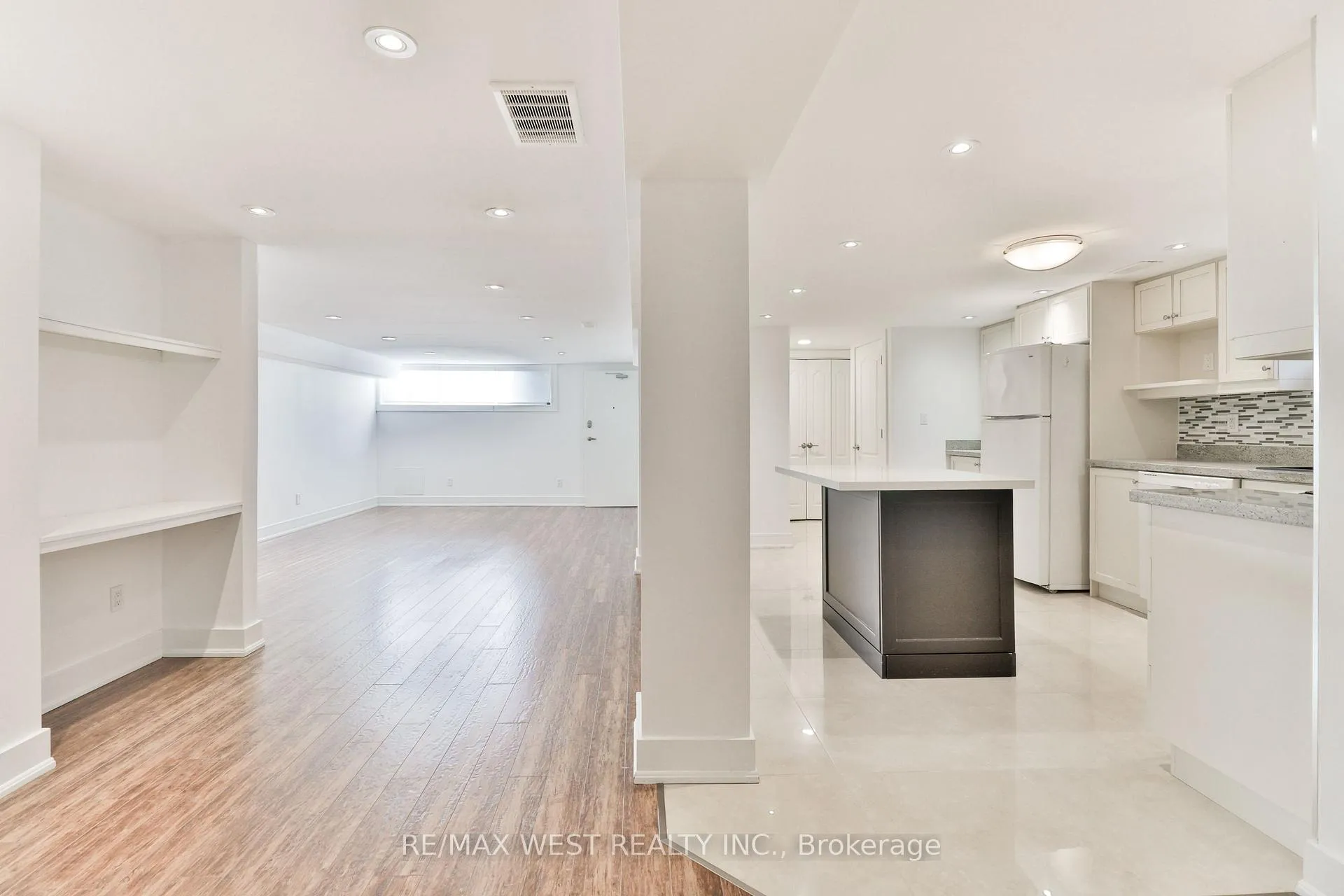 Photo 16 of Unit Basement, 13 Richardson Drive, Aurora, Aurora Highlands — HOMEH