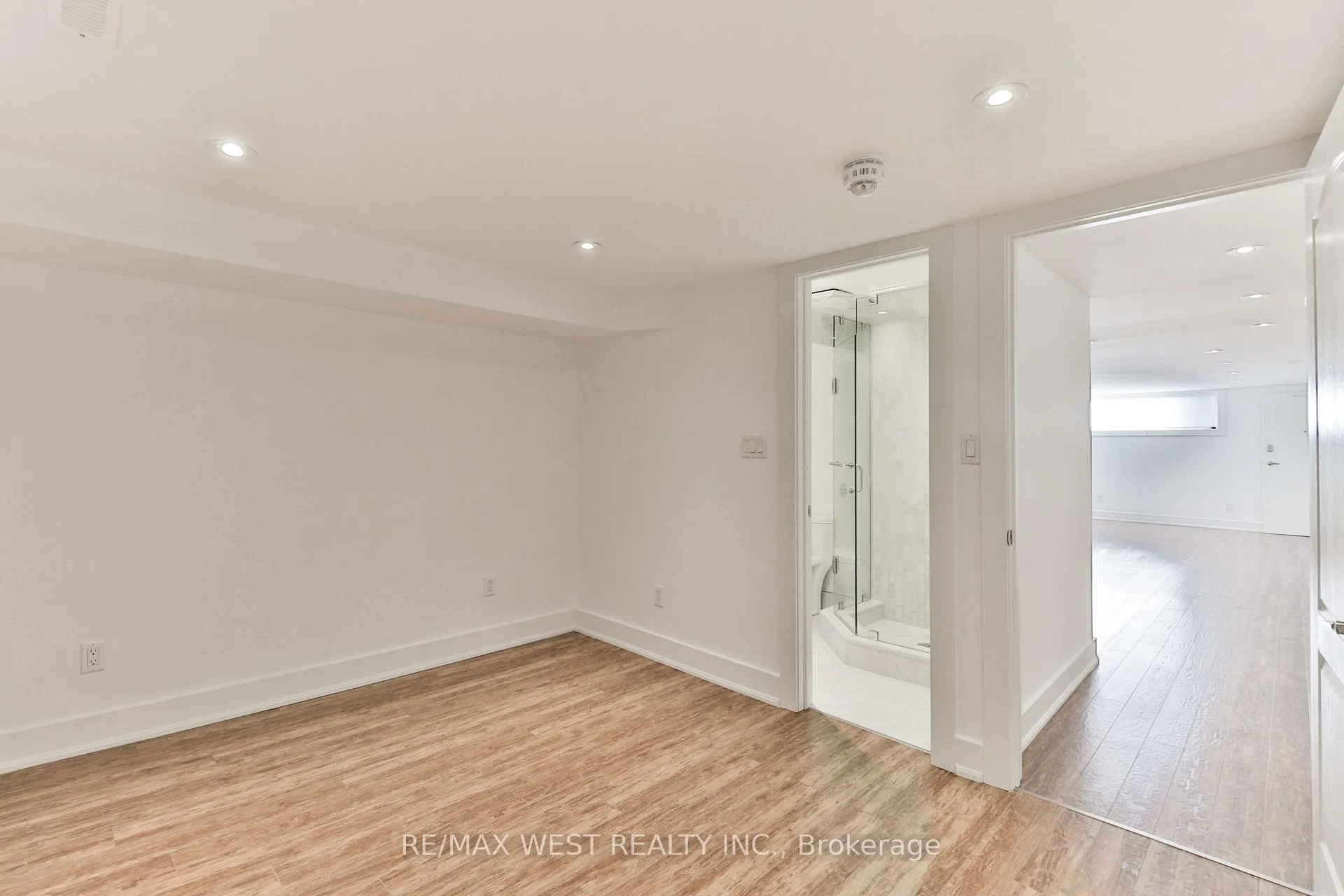 Photo 24 of Unit Basement, 13 Richardson Drive, Aurora, Aurora Highlands — HOMEH