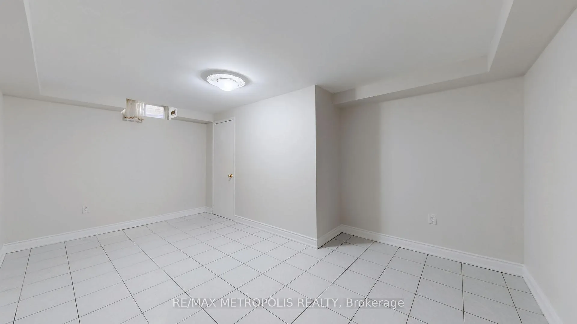 Photo 6 of Unit BSMT, 94 Blackmere Circle, Brampton, Fletcher's Creek South — HOMEH