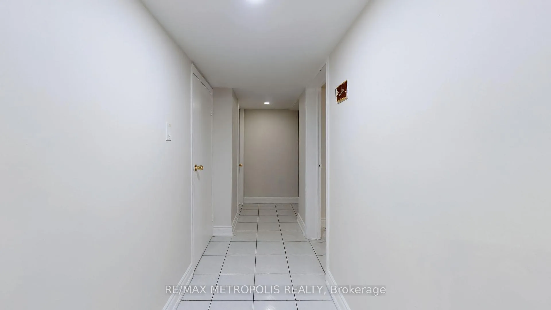 Photo 8 of Unit BSMT, 94 Blackmere Circle, Brampton, Fletcher's Creek South — HOMEH