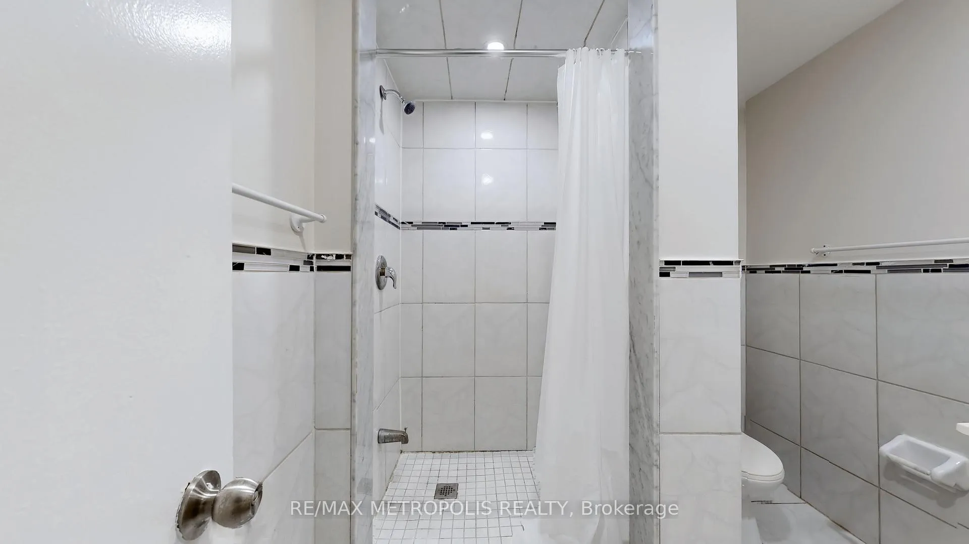 Photo 9 of Unit BSMT, 94 Blackmere Circle, Brampton, Fletcher's Creek South — HOMEH