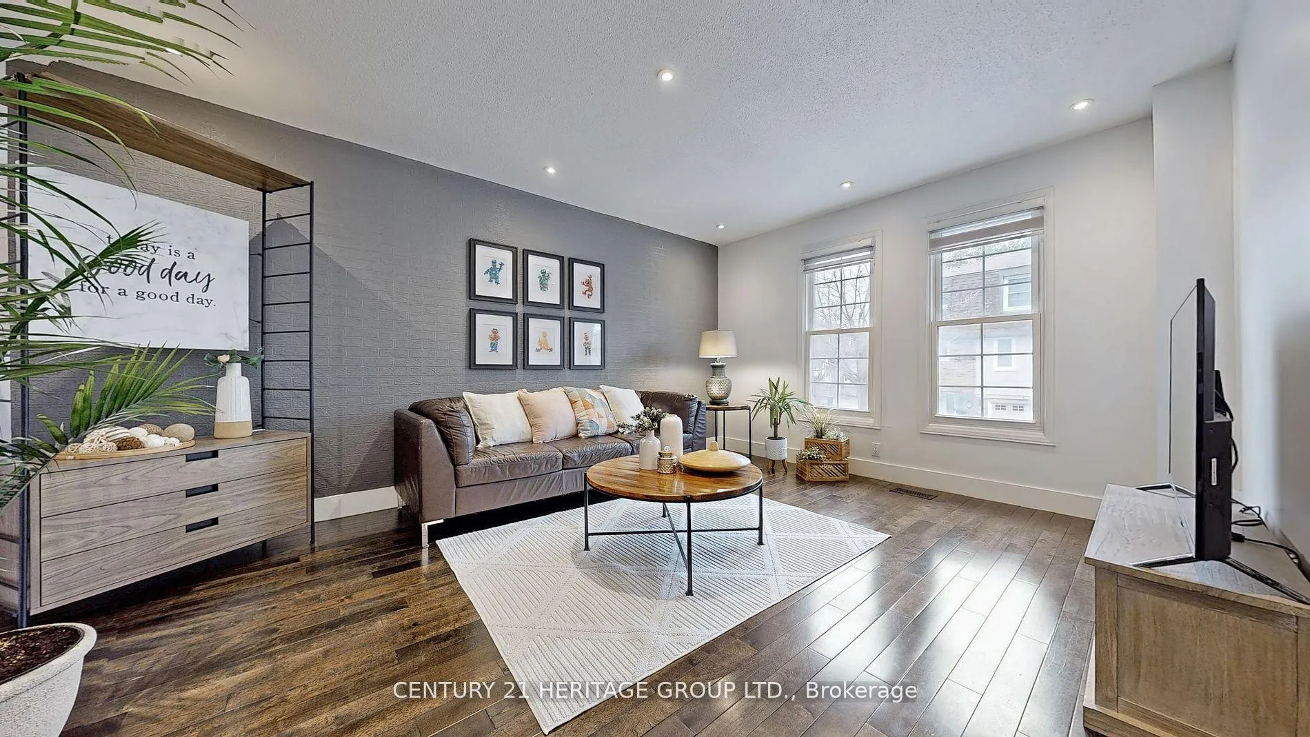 Photo 4 of 33 Bramble Way, Markham, Markham Village — HOMEH