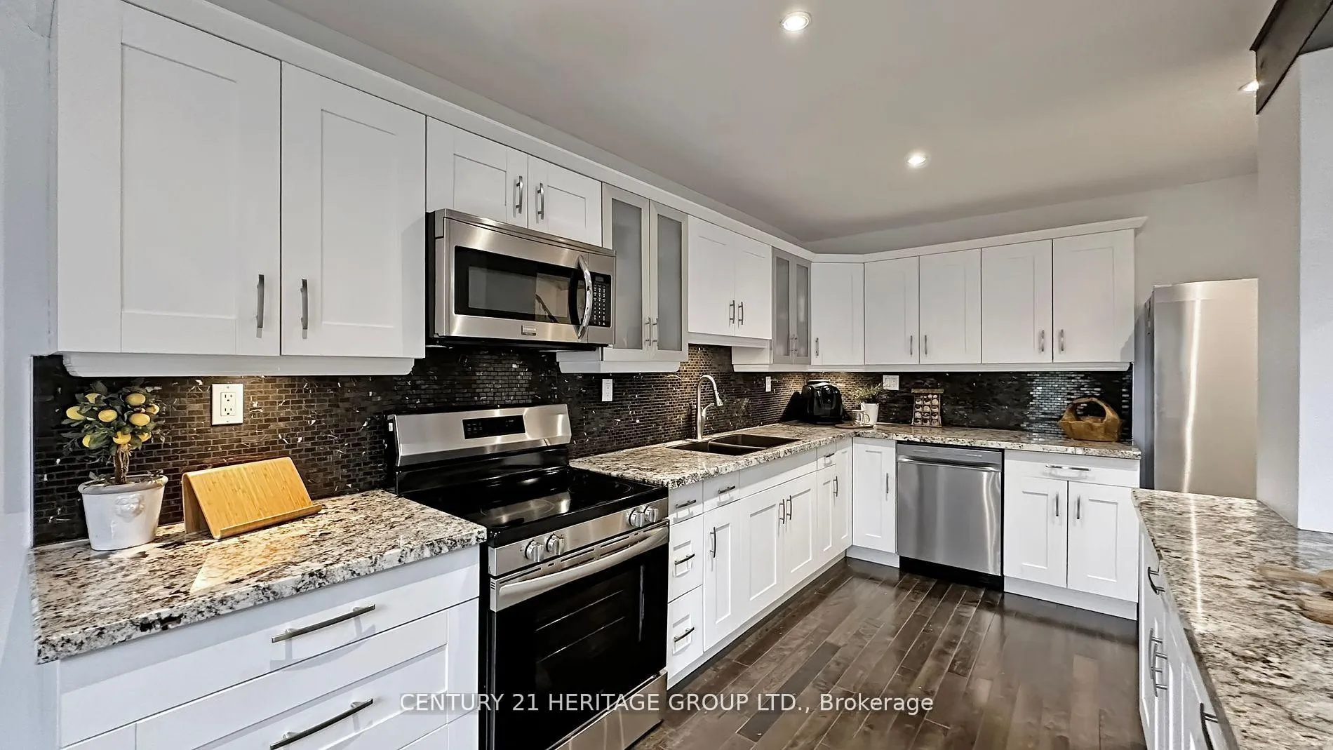Photo 17 of 33 Bramble Way, Markham, Markham Village — HOMEH