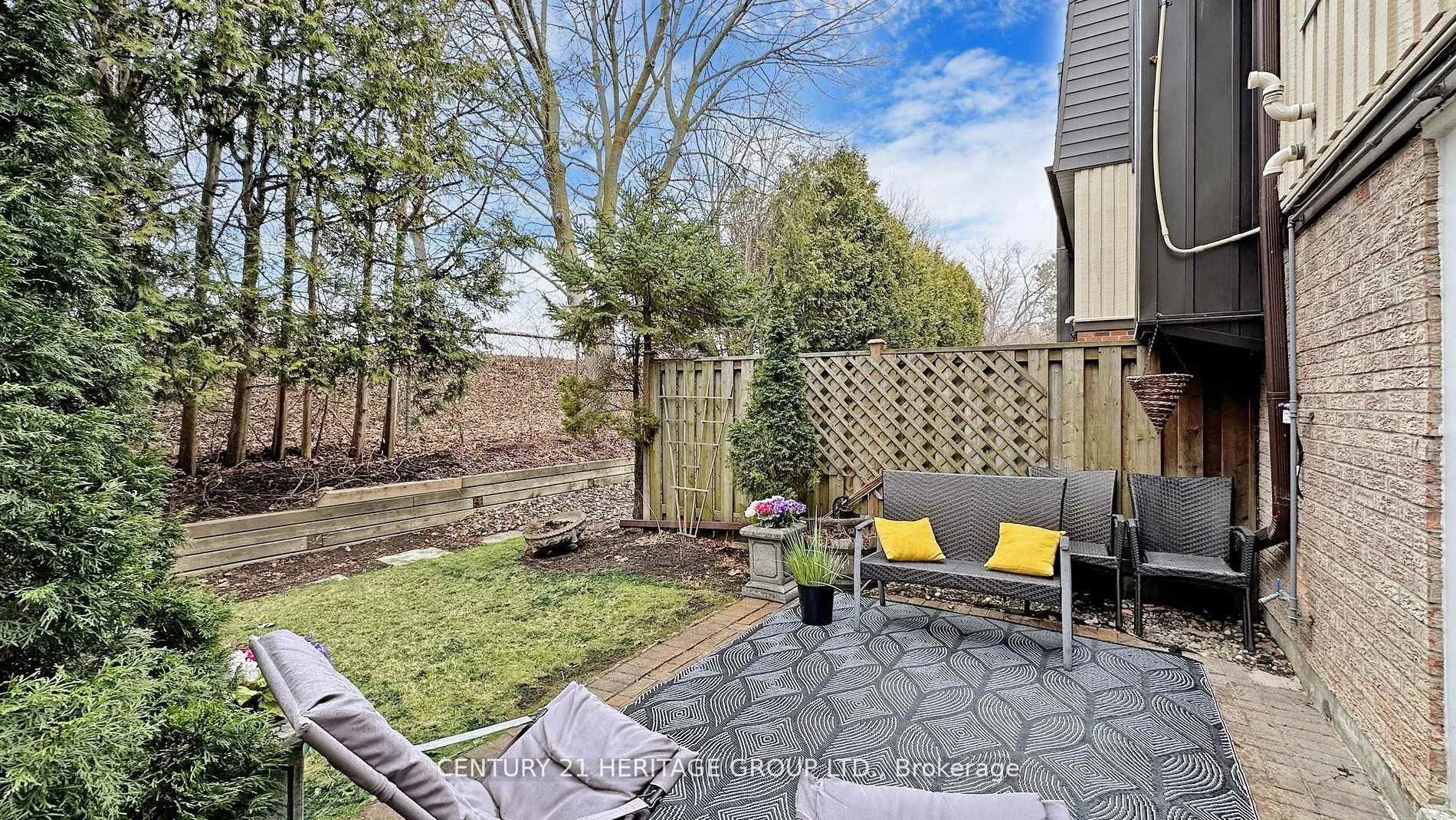 Photo 49 of 33 Bramble Way, Markham, Markham Village — HOMEH