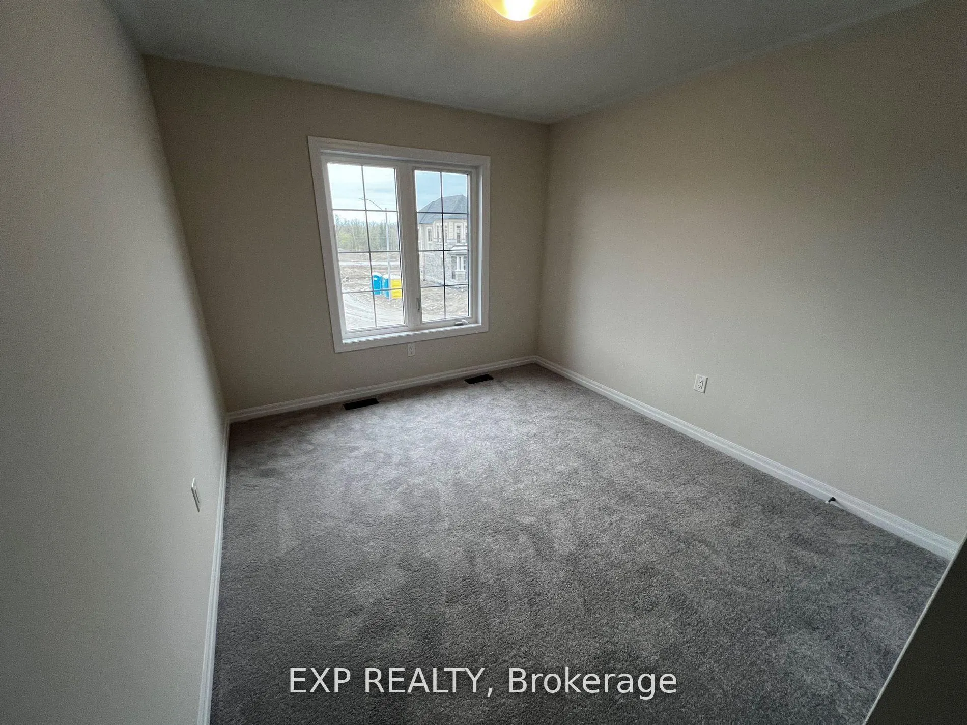 Photo 13 of 162 Flood Avenue, Clarington, Newcastle — HOMEH