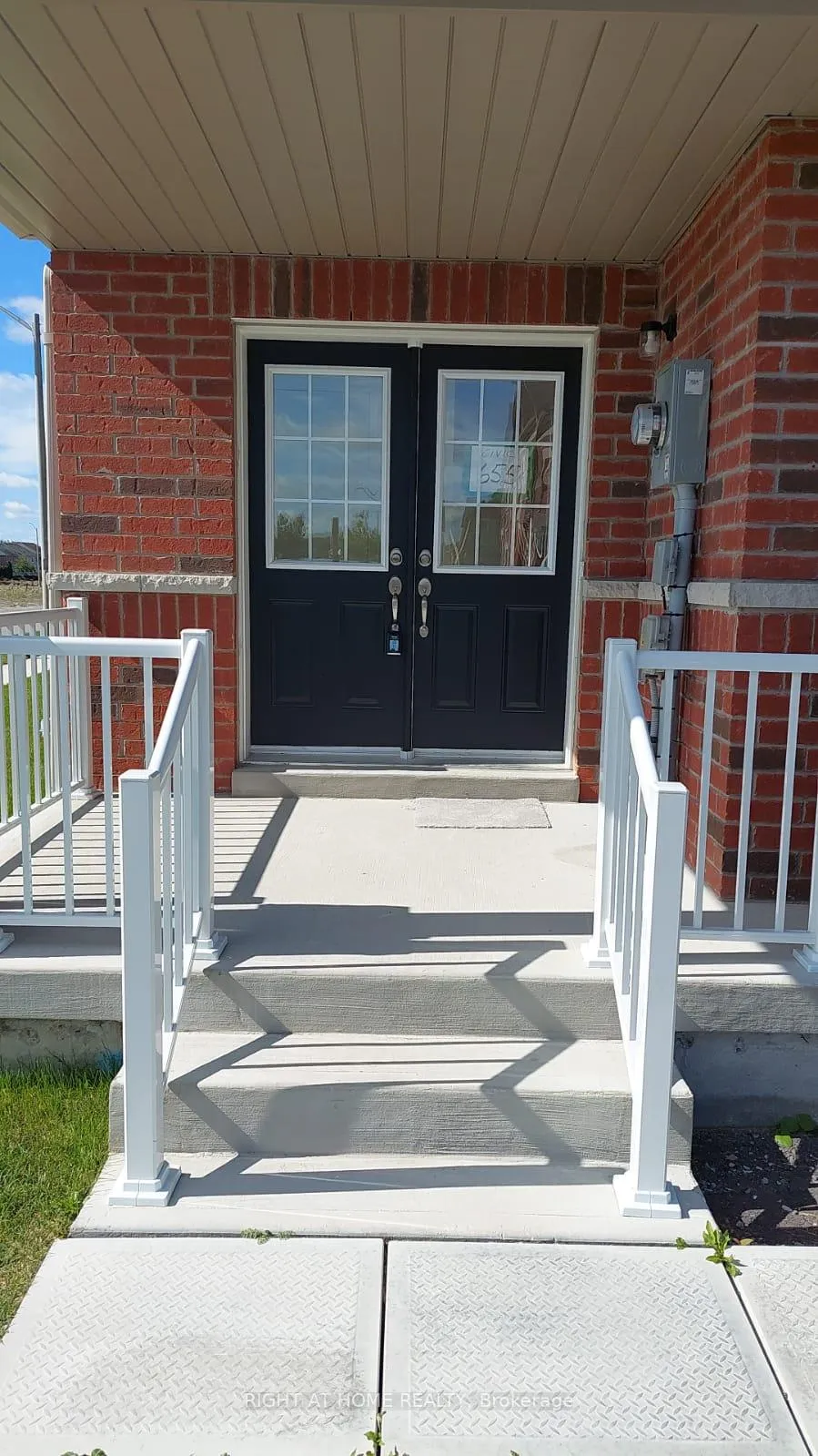 Photo 1 of 655 Krawchuck Crescent, Oshawa, Eastdale — HOMEH