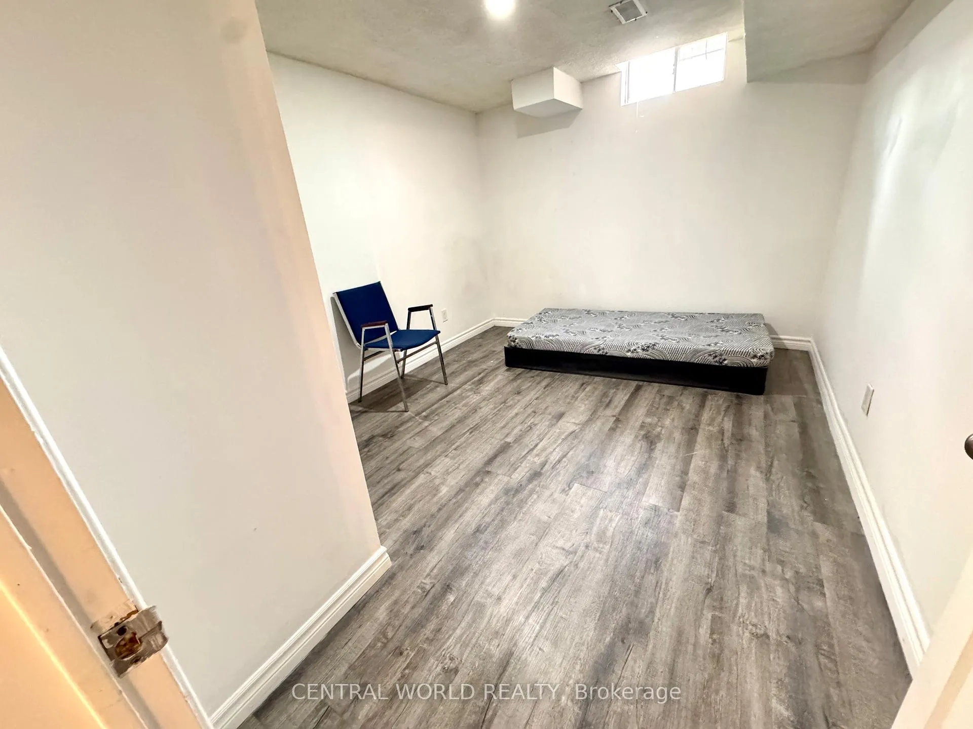 Photo 6 of Unit BASEMENT, 31 Ivan Daniels Drive, Markham, Middlefield — HOMEH