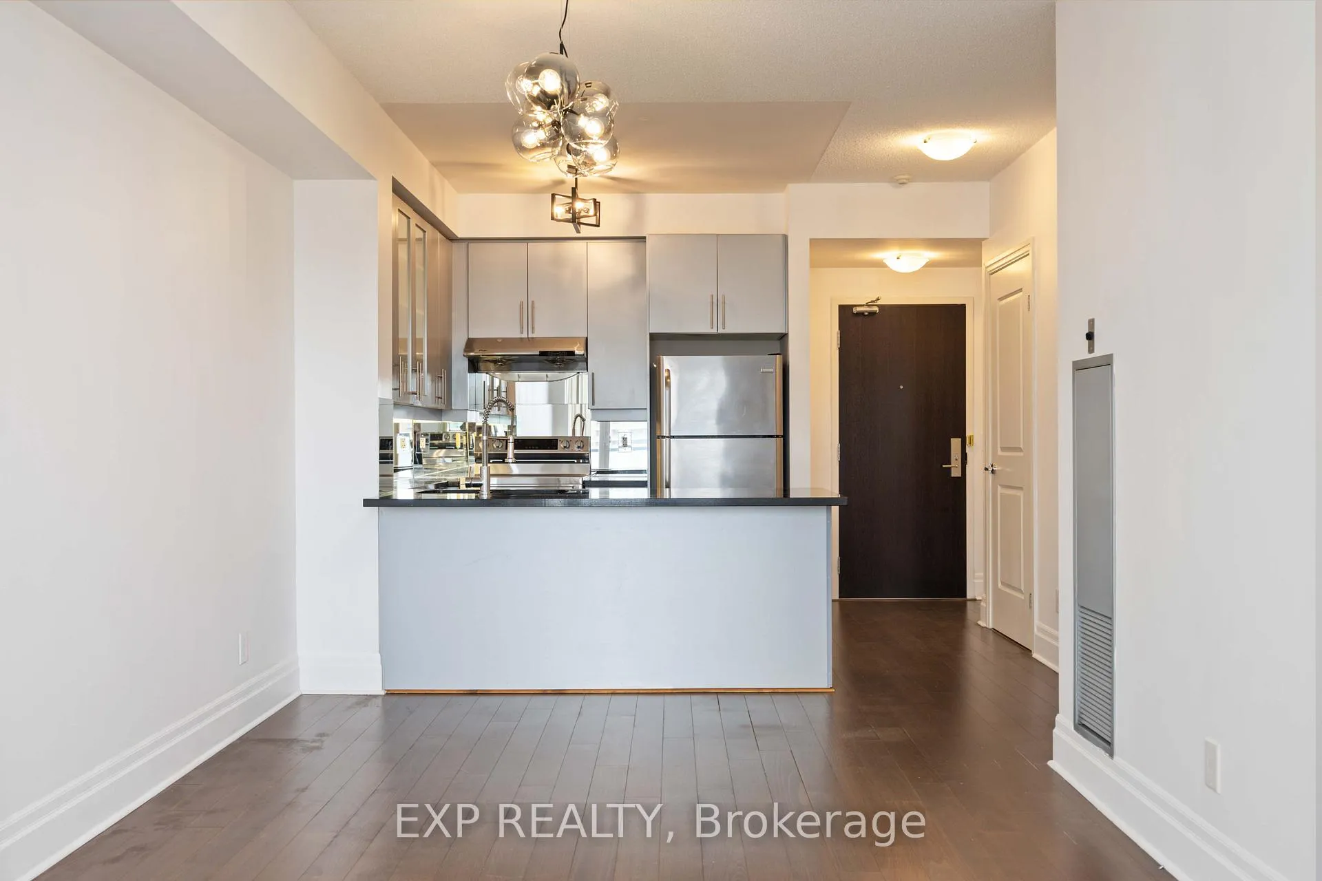 Photo 3 of Unit 616, 131 Upper Duke Crescent, Markham, Unionville — HOMEH