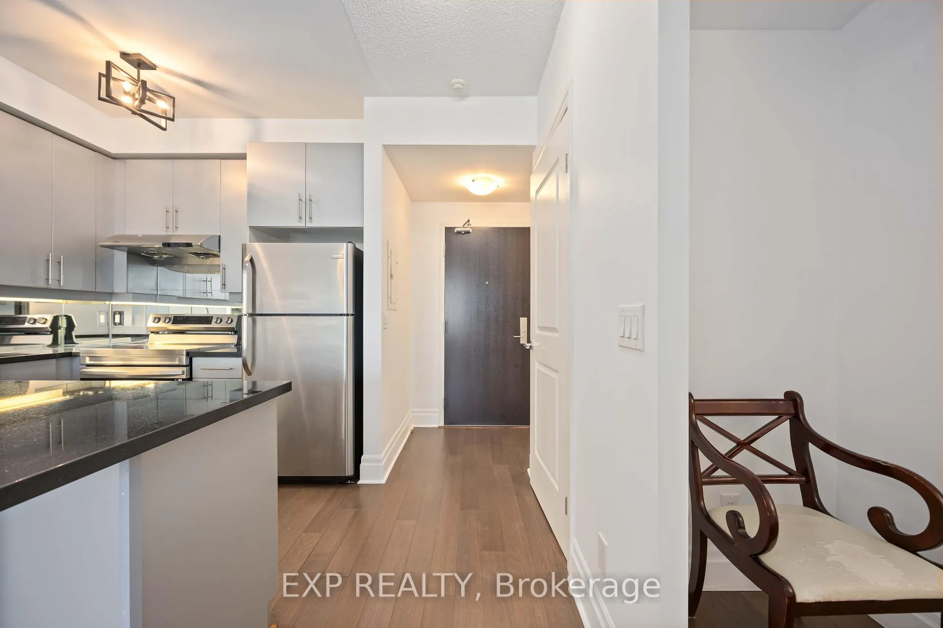 Photo 5 of Unit 616, 131 Upper Duke Crescent, Markham, Unionville — HOMEH
