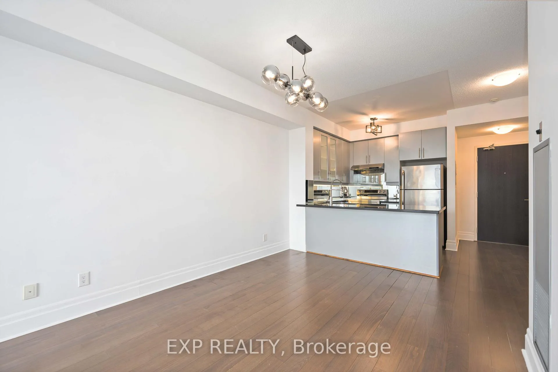Photo 6 of Unit 616, 131 Upper Duke Crescent, Markham, Unionville — HOMEH
