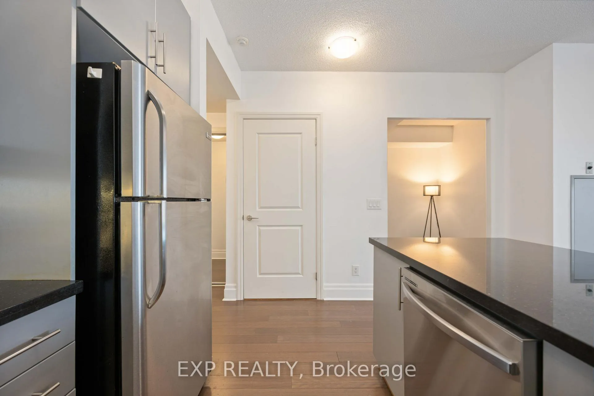 Photo 7 of Unit 616, 131 Upper Duke Crescent, Markham, Unionville — HOMEH