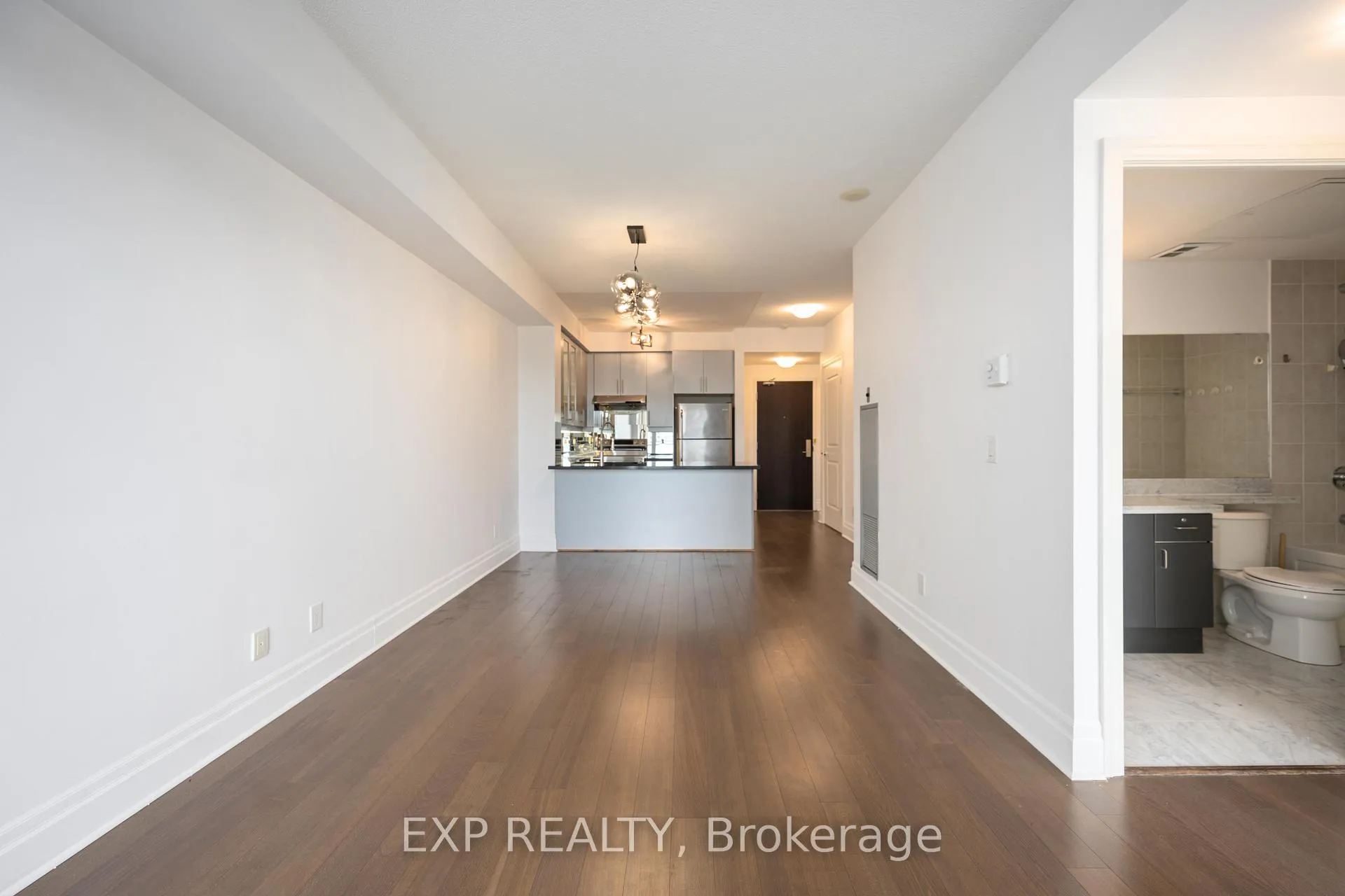 Photo 10 of Unit 616, 131 Upper Duke Crescent, Markham, Unionville — HOMEH