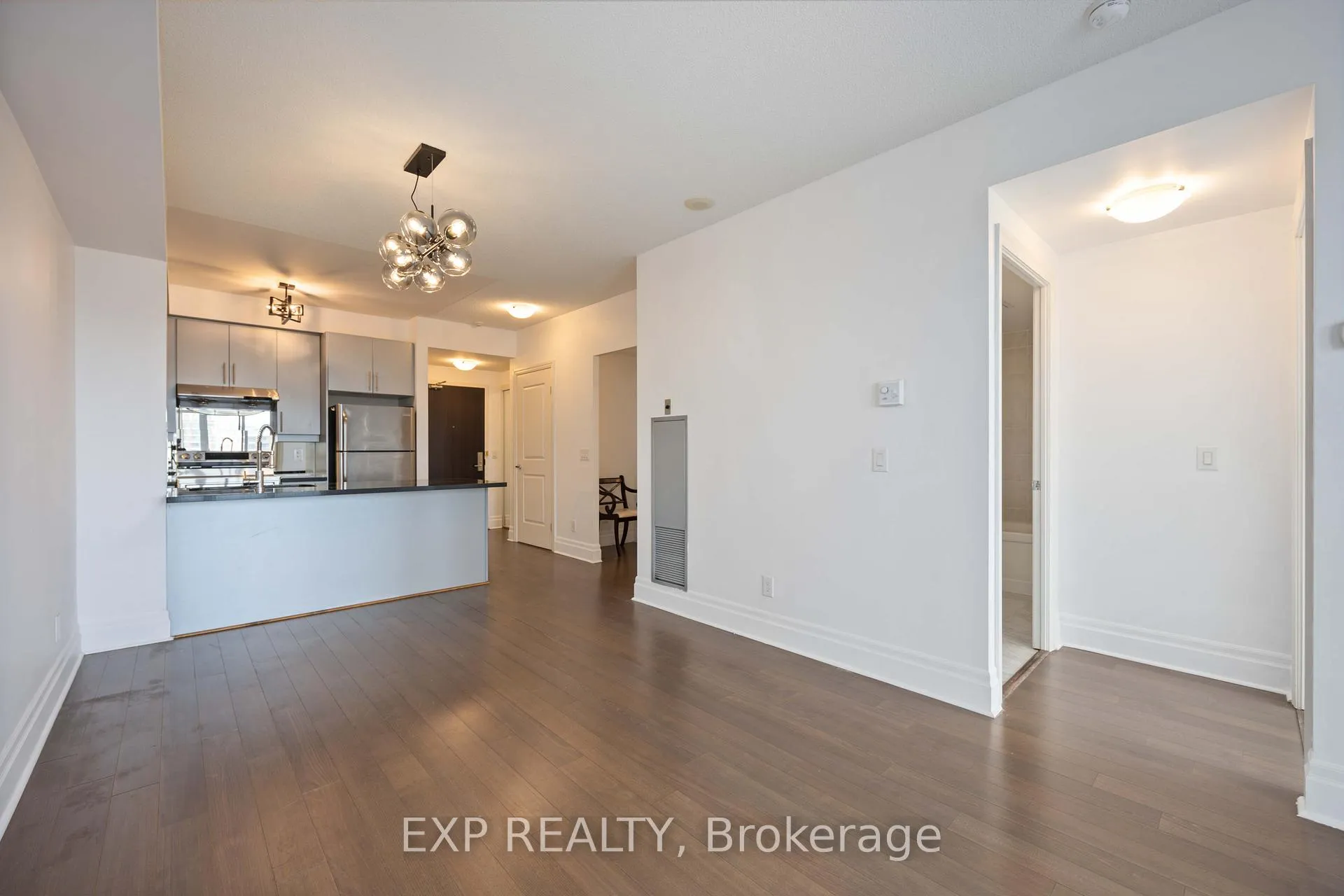 Photo 12 of Unit 616, 131 Upper Duke Crescent, Markham, Unionville — HOMEH