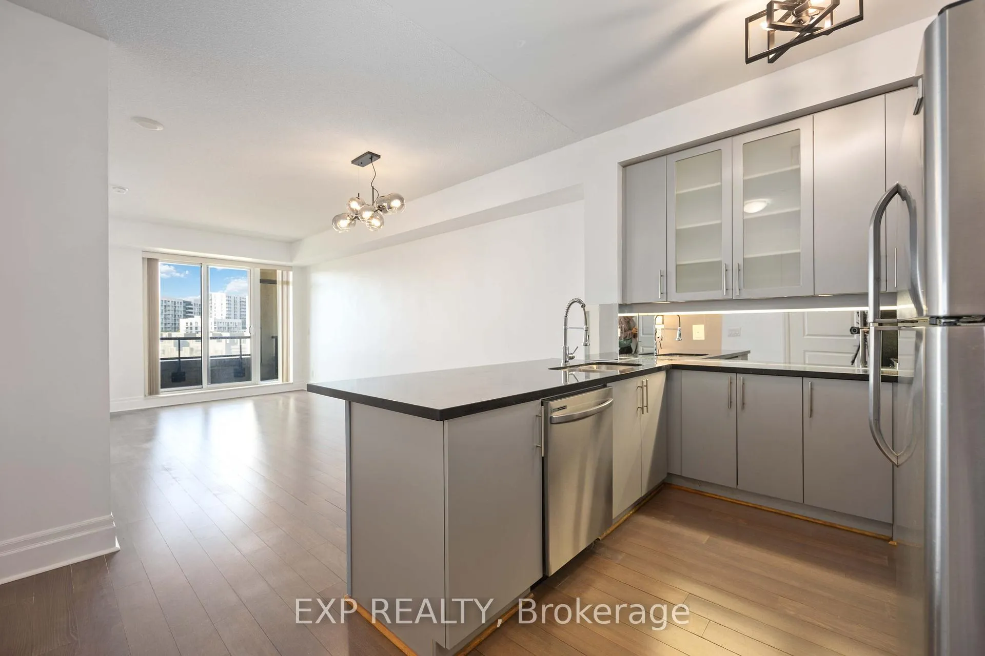 Photo 13 of Unit 616, 131 Upper Duke Crescent, Markham, Unionville — HOMEH