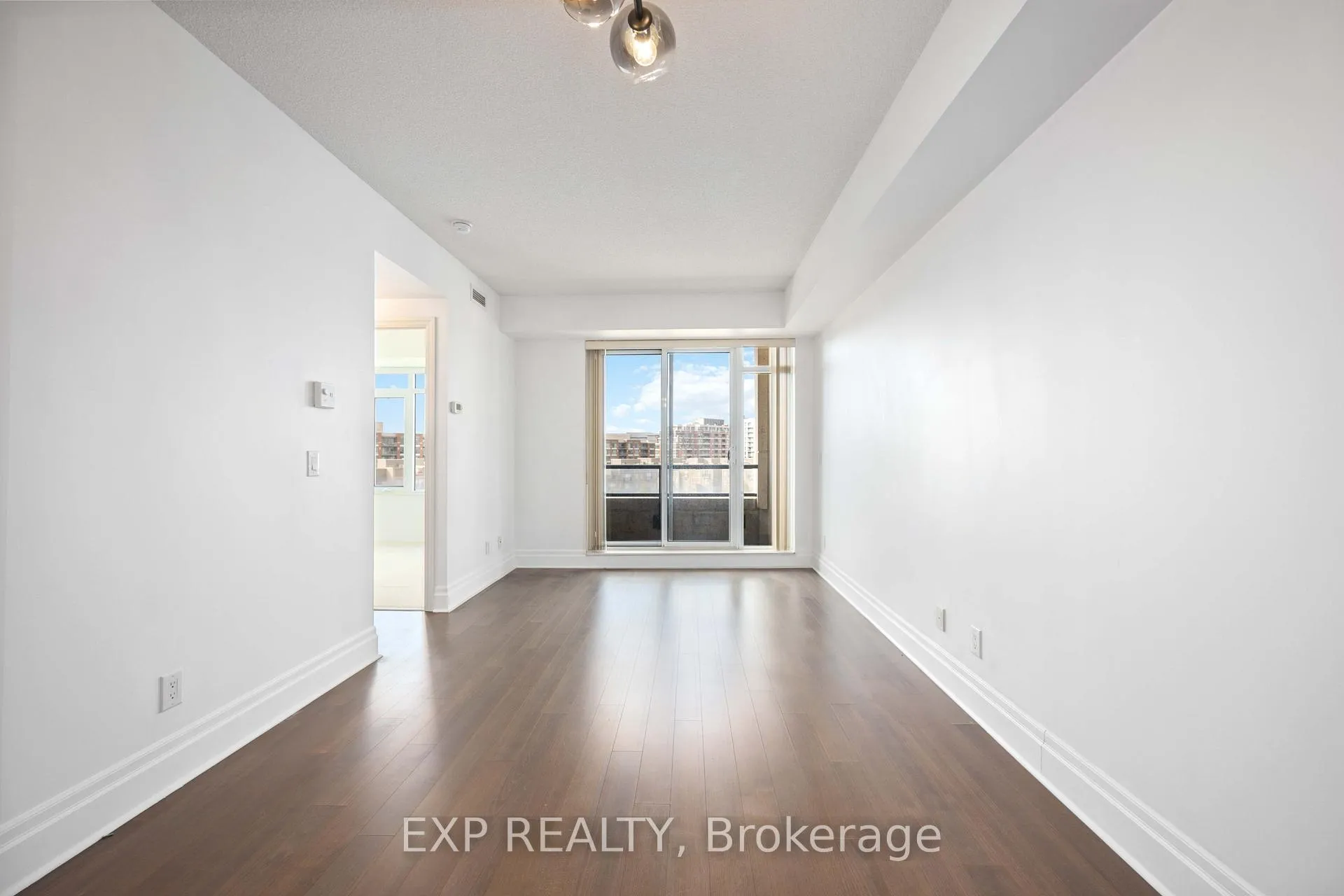 Photo 15 of Unit 616, 131 Upper Duke Crescent, Markham, Unionville — HOMEH