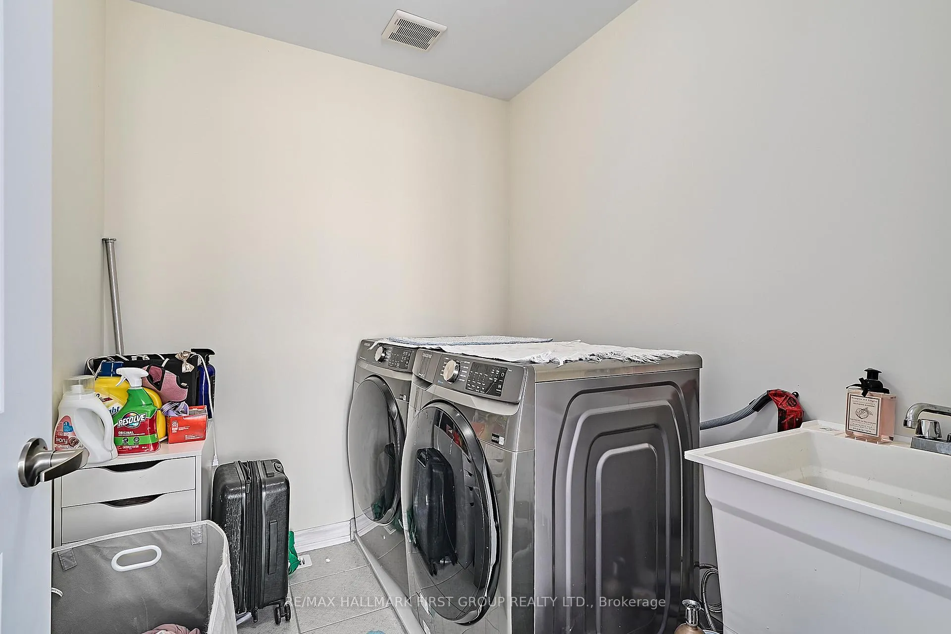 Photo 37 of 196 Closson Drive, Whitby, Rural Whitby — HOMEH