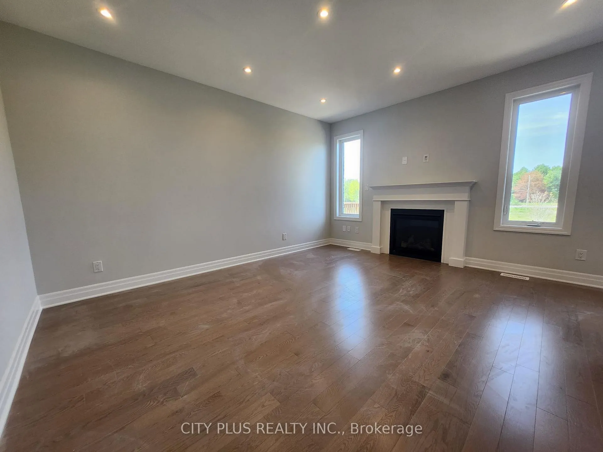 Photo 6 of 43 Spring Oak Crescent, Markham, Victoria Square — HOMEH