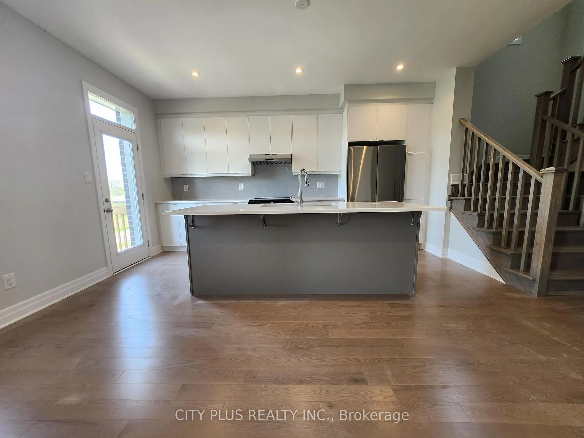 Photo 8 of 43 Spring Oak Crescent, Markham, Victoria Square — HOMEH