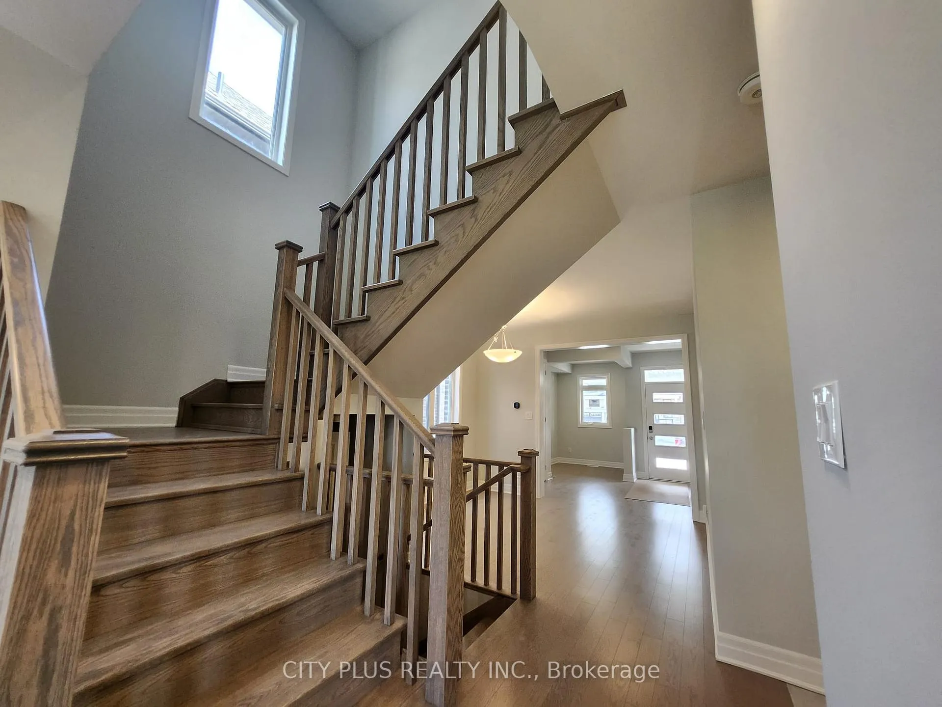 Photo 12 of 43 Spring Oak Crescent, Markham, Victoria Square — HOMEH