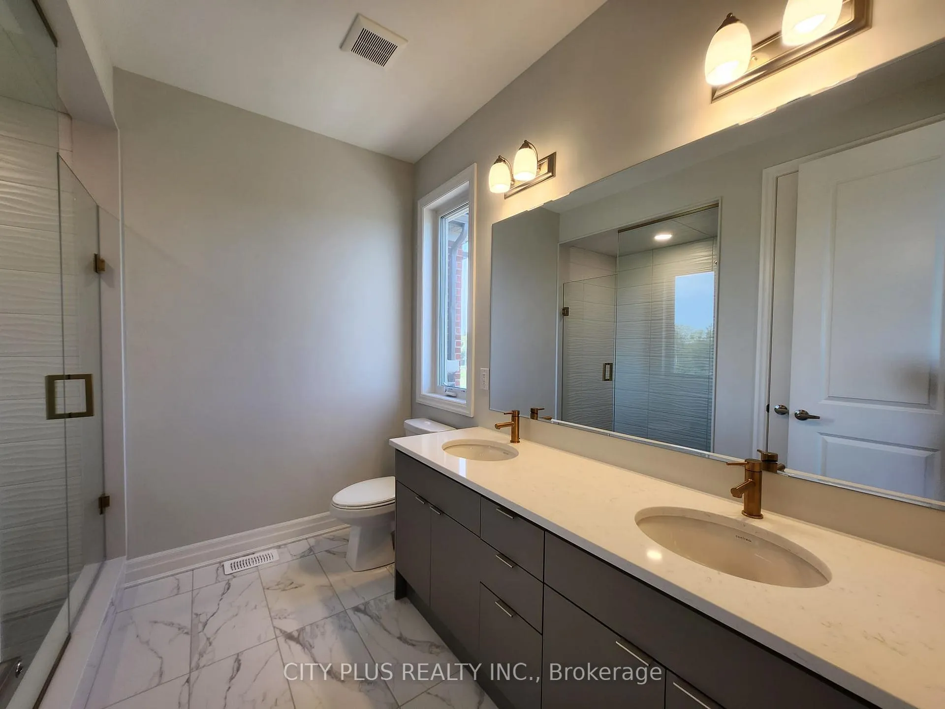 Photo 16 of 43 Spring Oak Crescent, Markham, Victoria Square — HOMEH