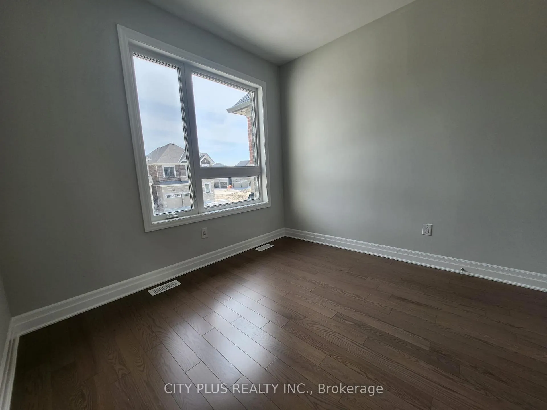 Photo 18 of 43 Spring Oak Crescent, Markham, Victoria Square — HOMEH