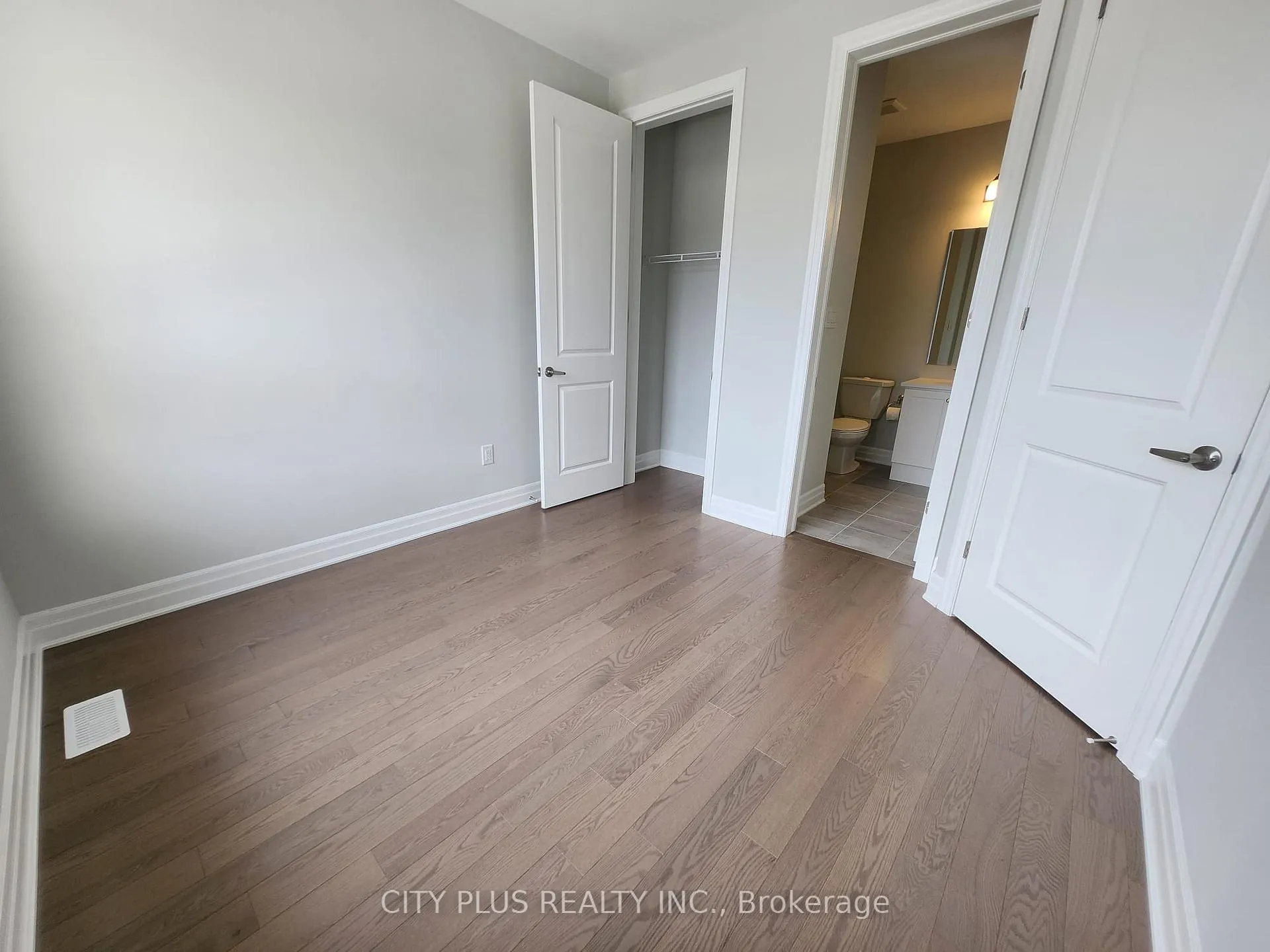 Photo 19 of 43 Spring Oak Crescent, Markham, Victoria Square — HOMEH