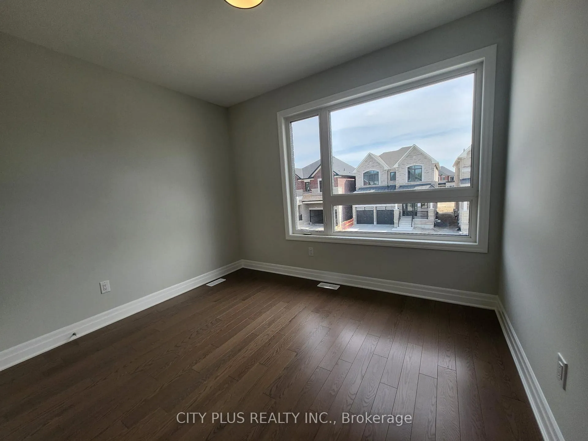 Photo 21 of 43 Spring Oak Crescent, Markham, Victoria Square — HOMEH