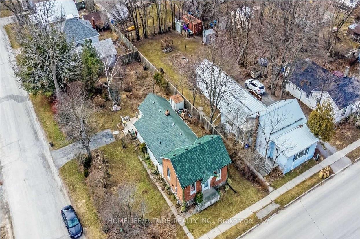 Photo 2 of 108 Duke Street, Clarington, Bowmanville — HOMEH