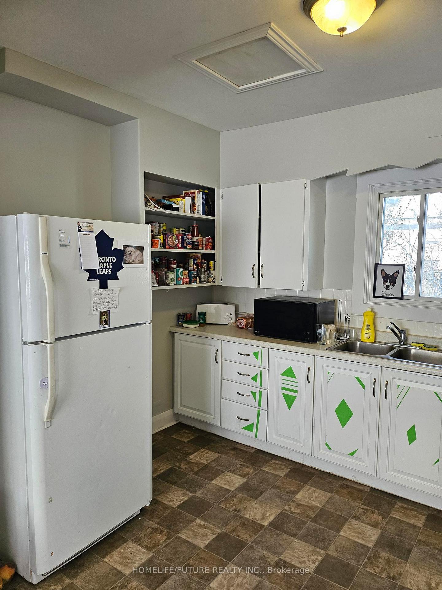 Photo 6 of 108 Duke Street, Clarington, Bowmanville — HOMEH
