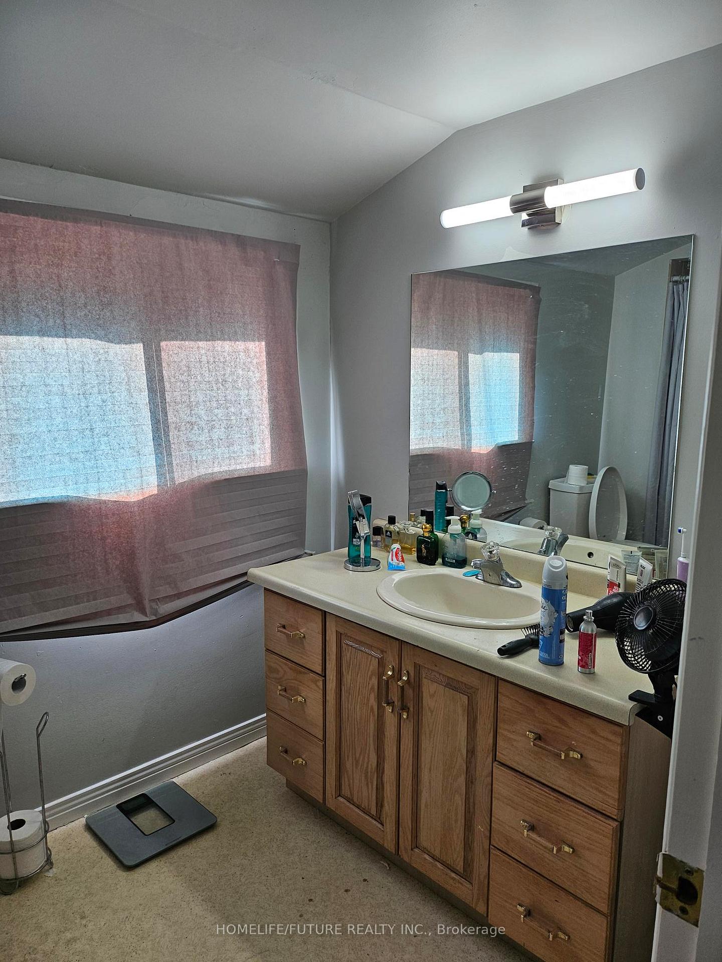 Photo 8 of 108 Duke Street, Clarington, Bowmanville — HOMEH