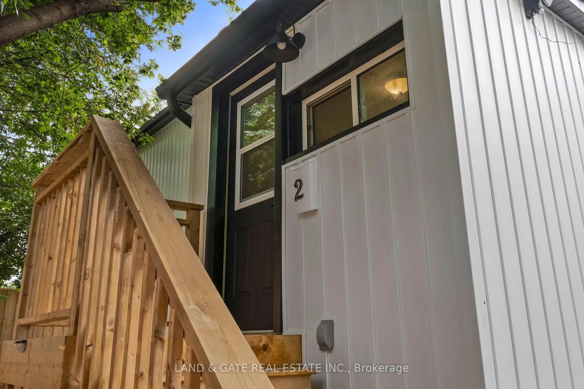 Front of Unit 2, 477 Montrave Avenue