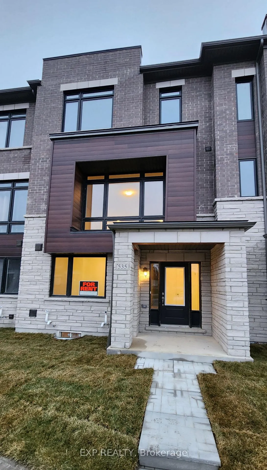 Photo 12 of 535 Danks Ridge Drive, Ajax, South East — HOMEH