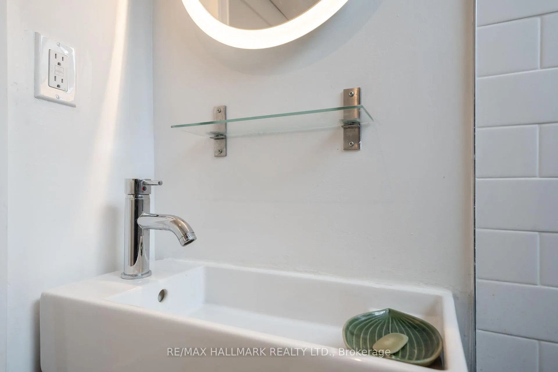 Photo 6 of Unit 3/F, 524 Markham Street, Toronto, Palmerston-Little Italy — HOMEH