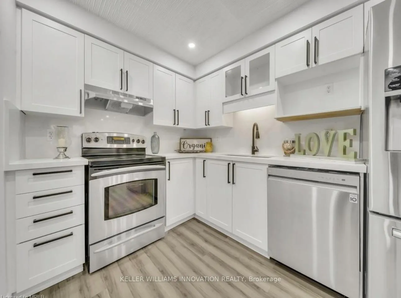 Photo 3 of 239 Red Clover Court, Kitchener — HOMEH