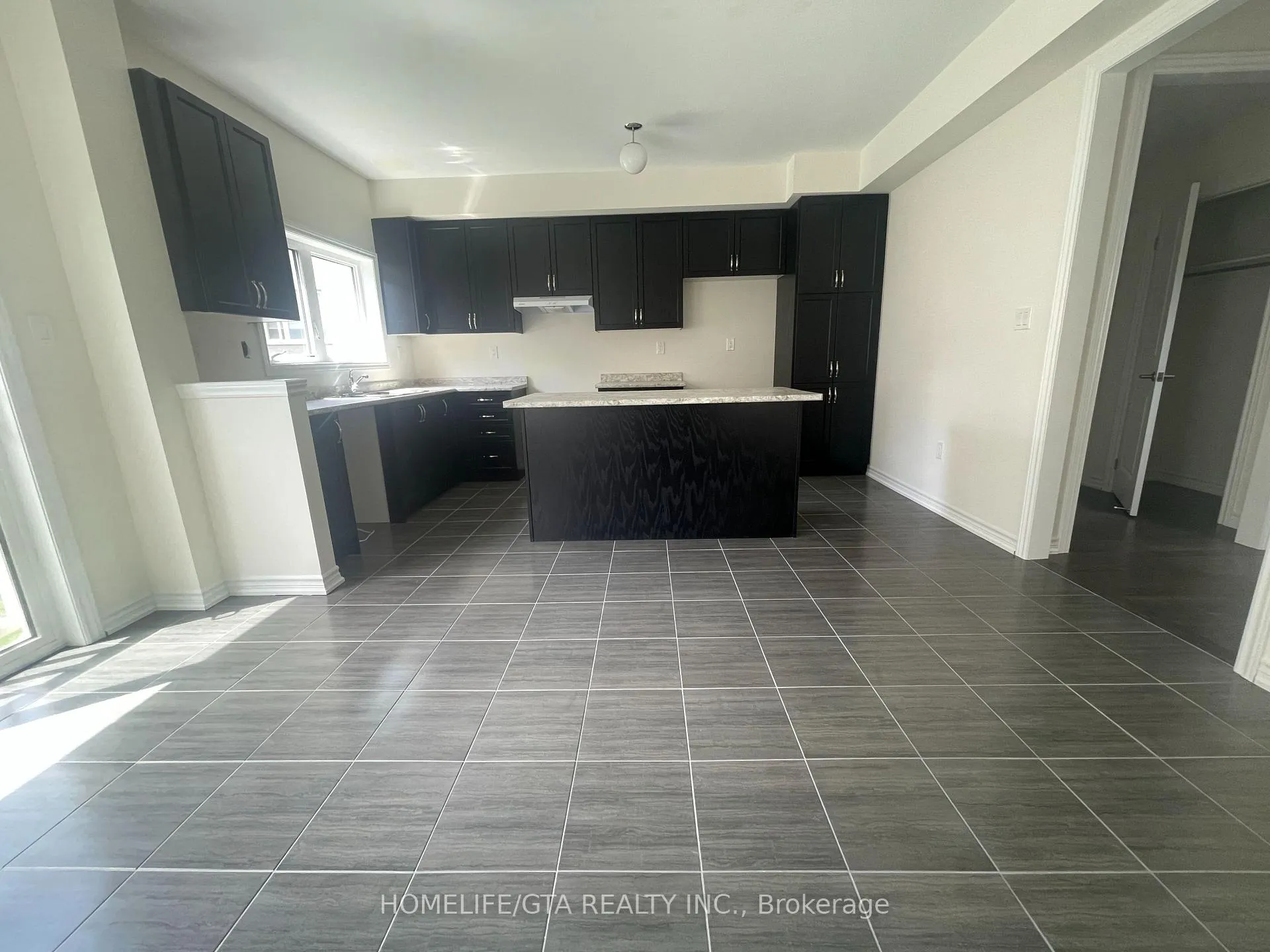 Photo 2 of 2640 Apricot Lane, Pickering, Rural Pickering — HOMEH