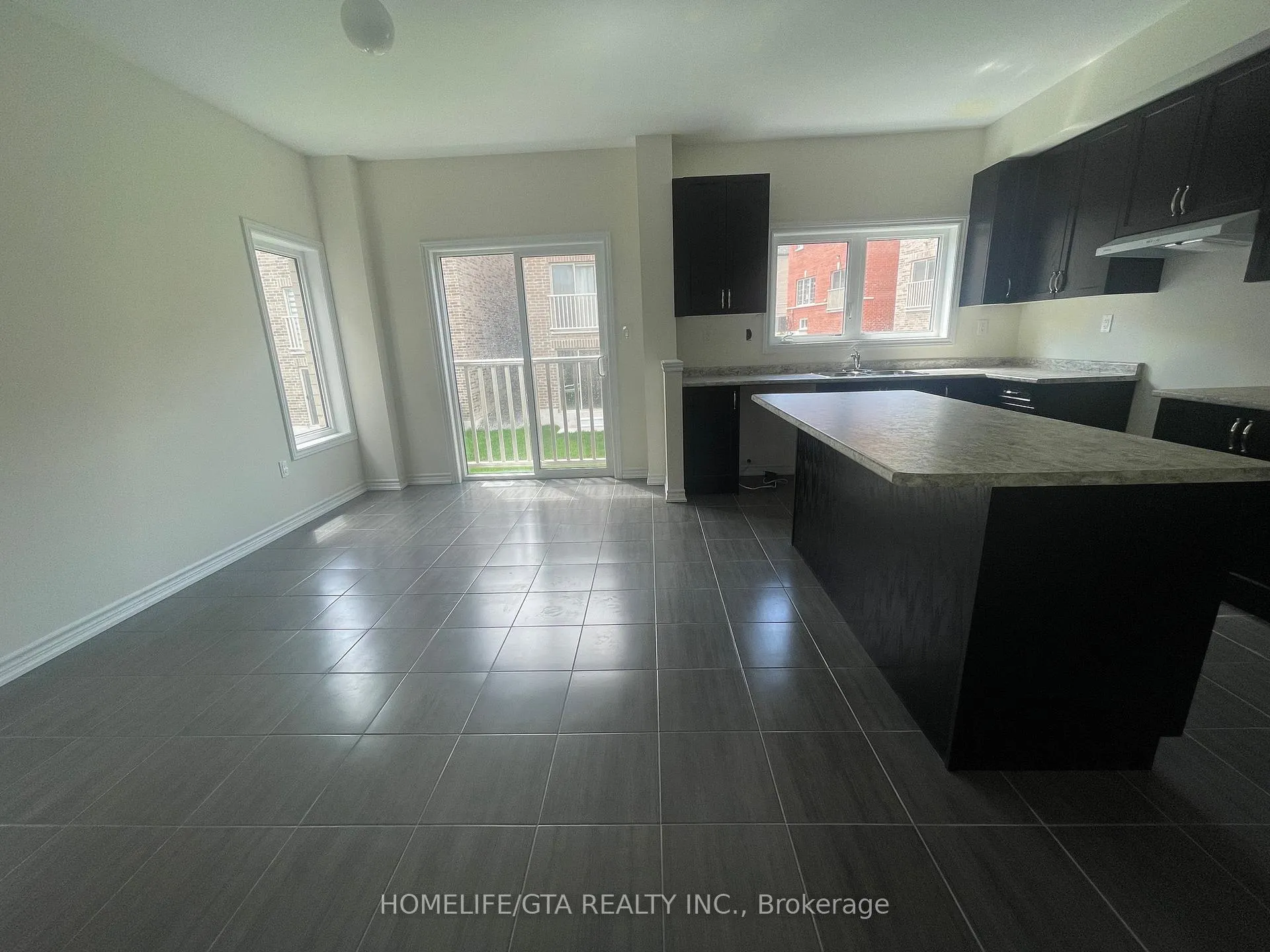 Photo 3 of 2640 Apricot Lane, Pickering, Rural Pickering — HOMEH