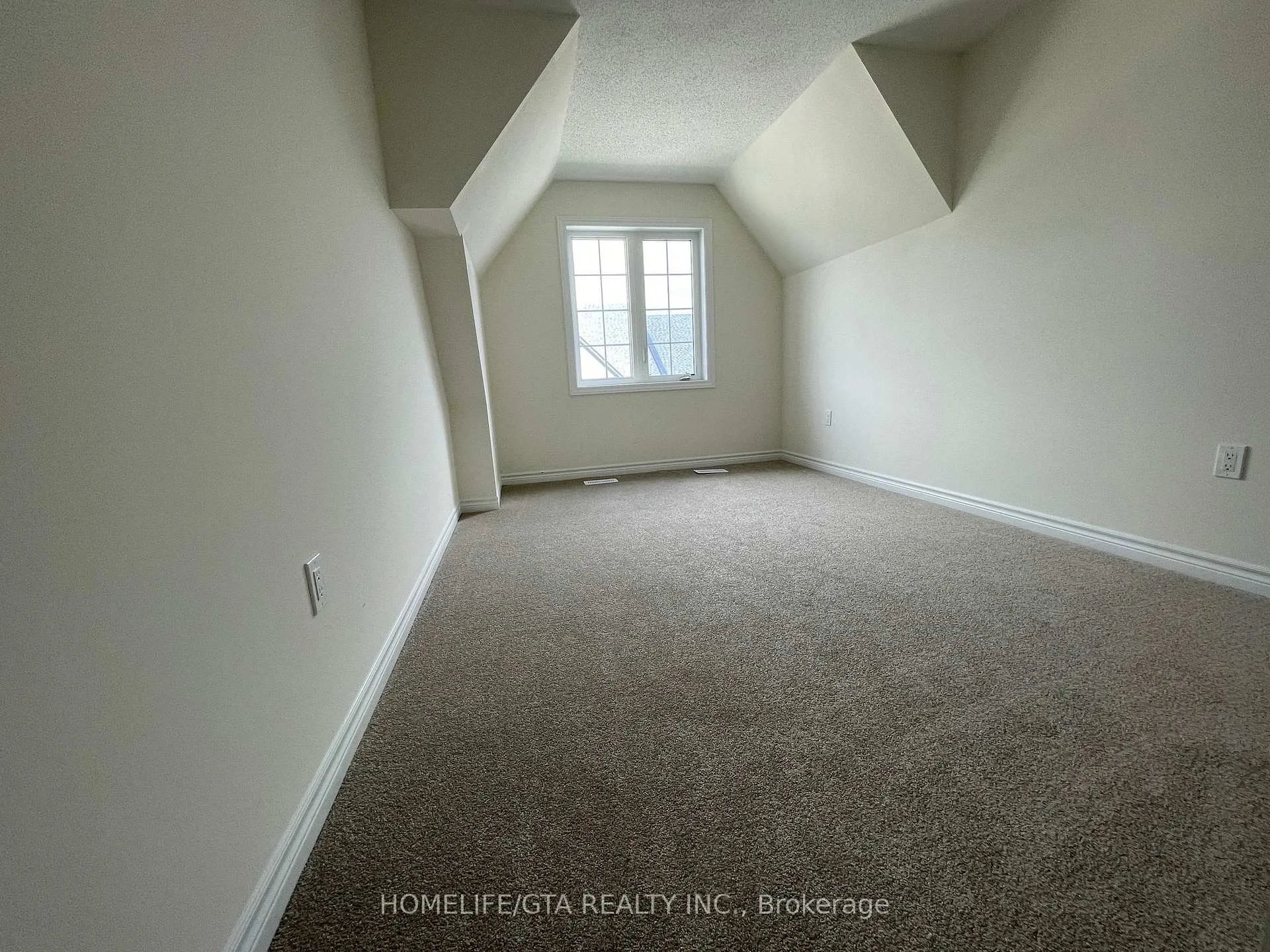 Photo 13 of 2640 Apricot Lane, Pickering, Rural Pickering — HOMEH