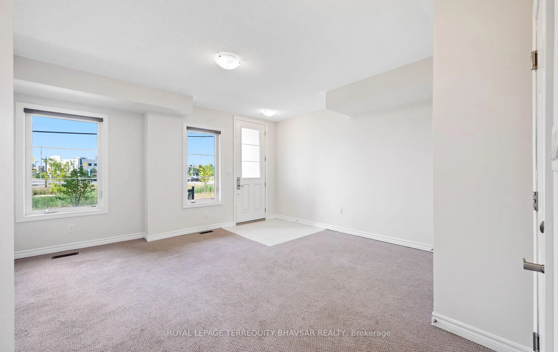 Photo 8 of 20 Vestry Way, Brampton, Goreway Drive Corridor — HOMEH