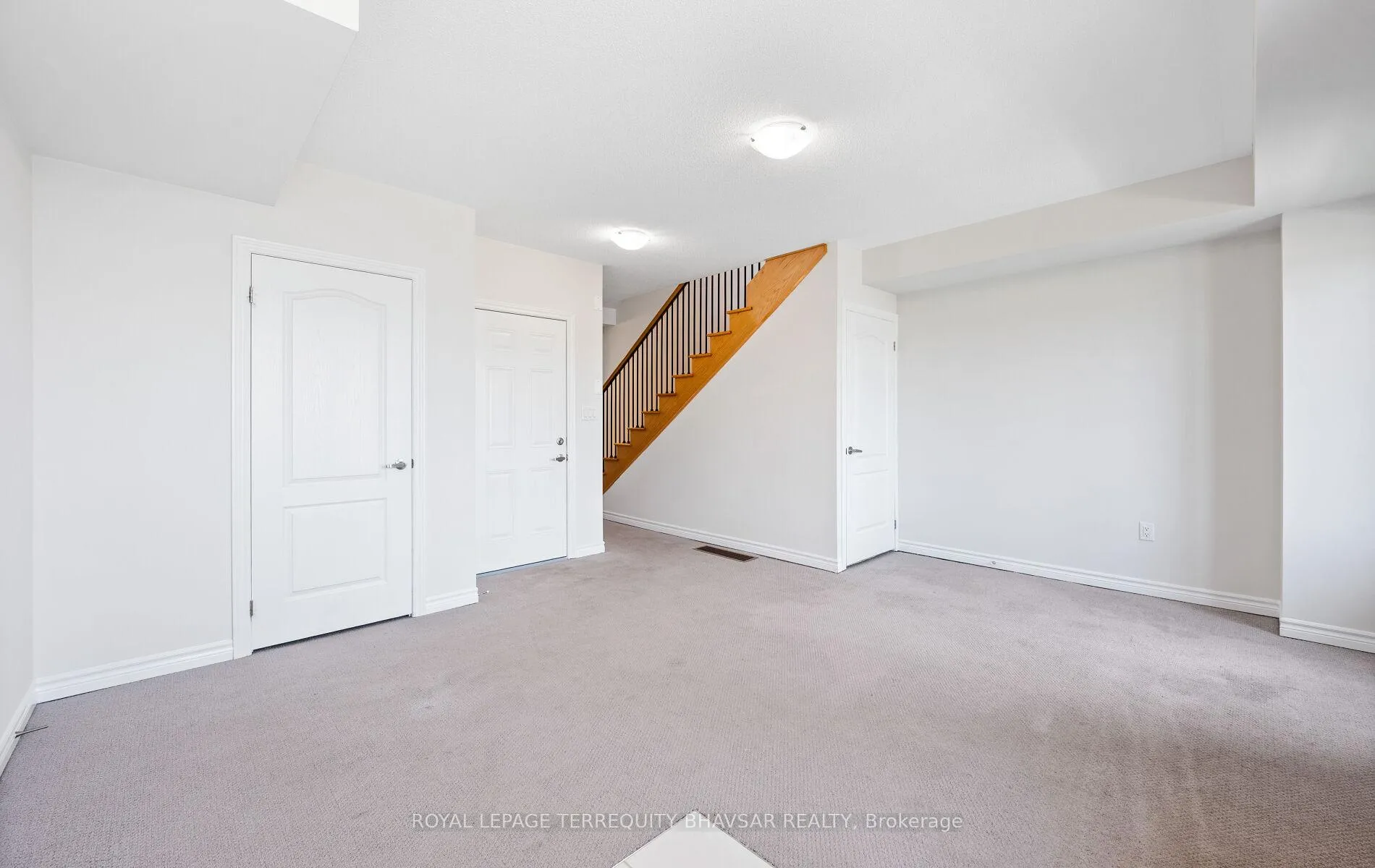 Photo 10 of 20 Vestry Way, Brampton, Goreway Drive Corridor — HOMEH