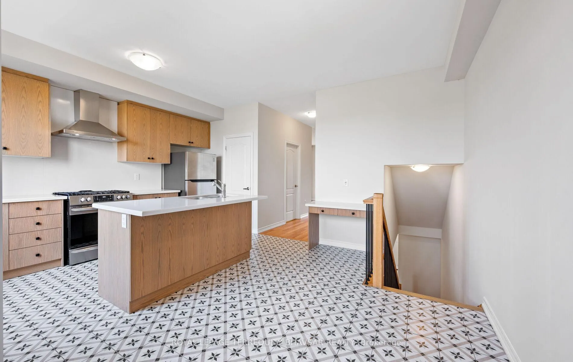 Photo 14 of 20 Vestry Way, Brampton, Goreway Drive Corridor — HOMEH