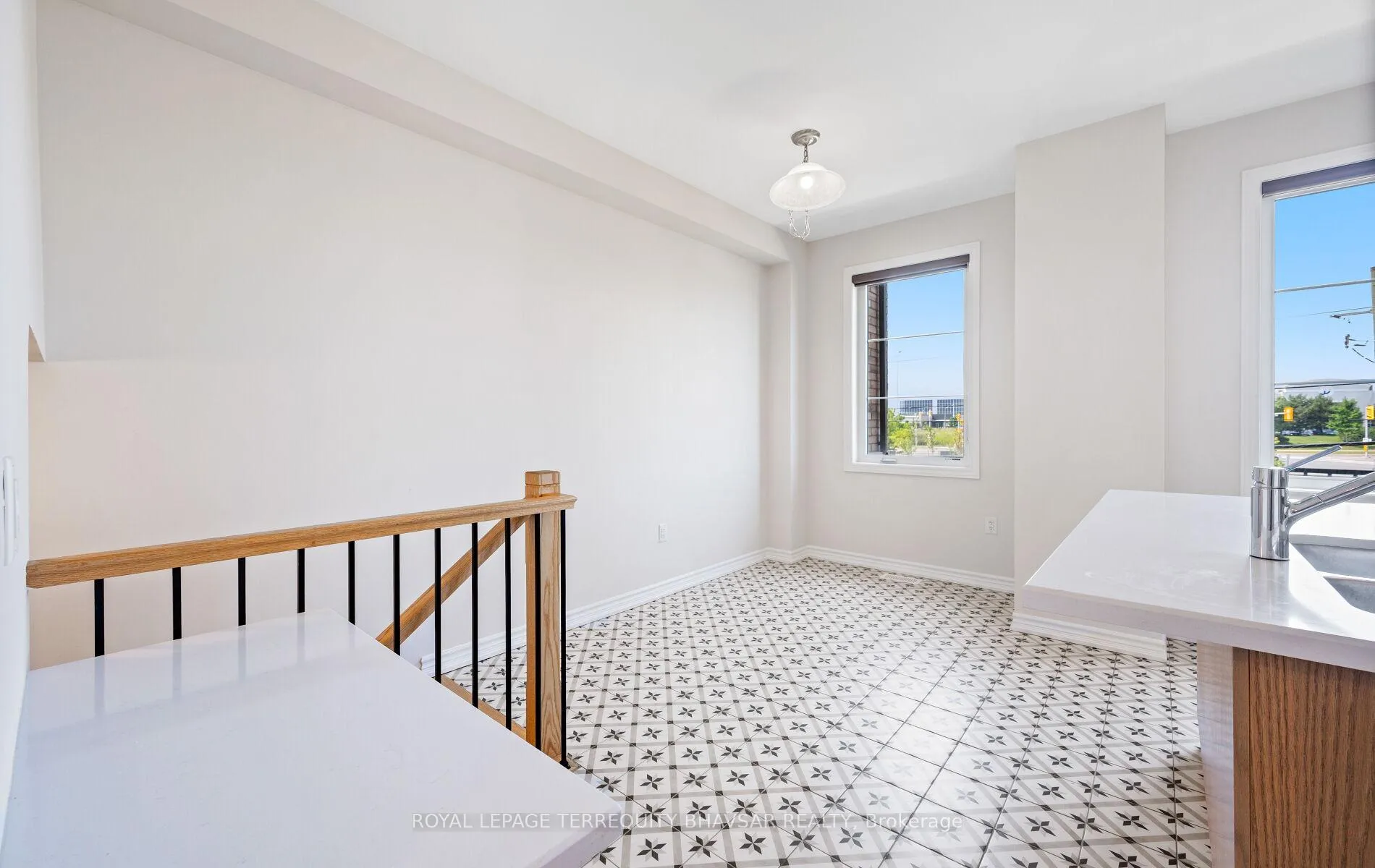 Photo 16 of 20 Vestry Way, Brampton, Goreway Drive Corridor — HOMEH