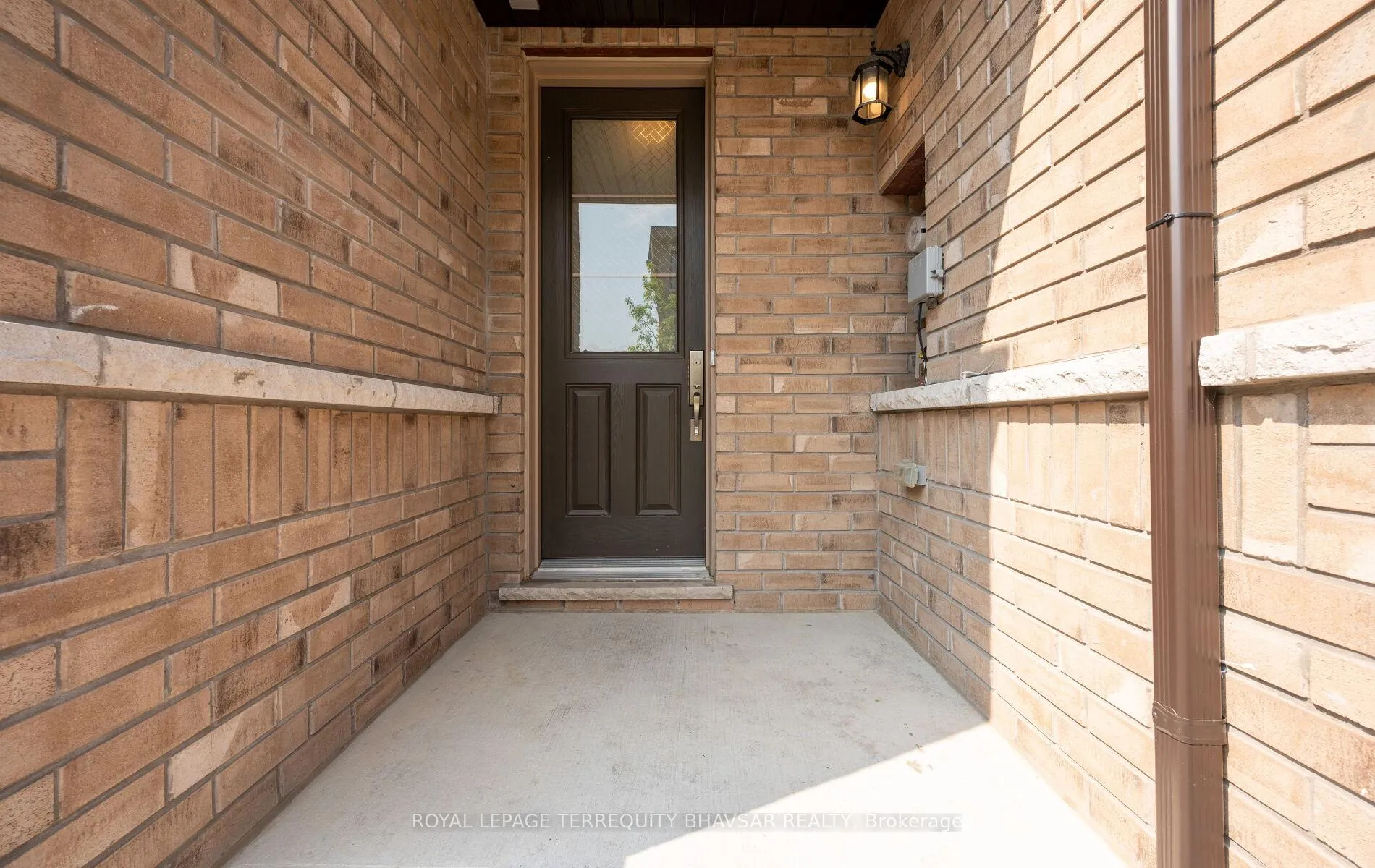 Photo 44 of 20 Vestry Way, Brampton, Goreway Drive Corridor — HOMEH